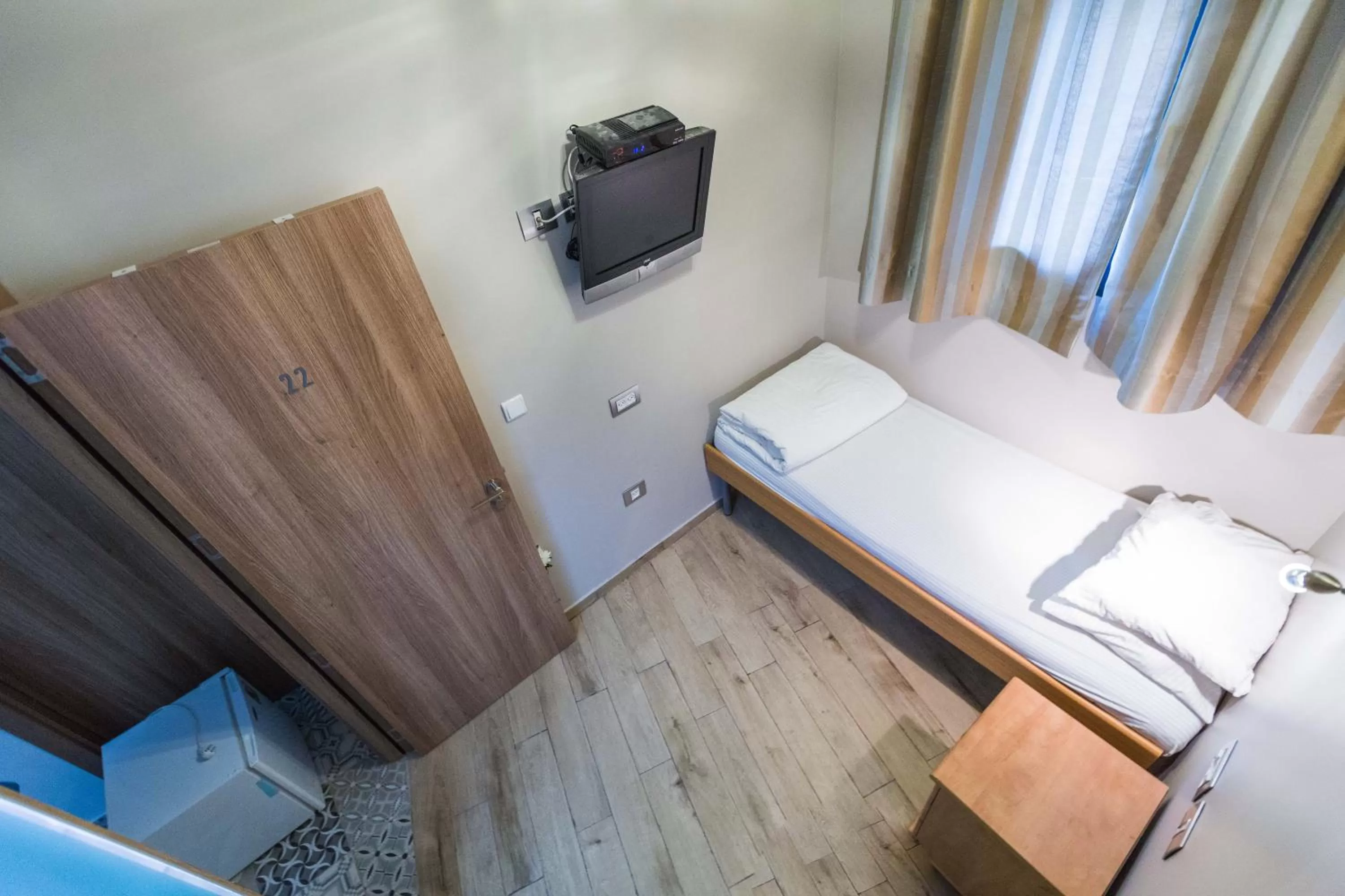 Single Room in Kaplan Hotel