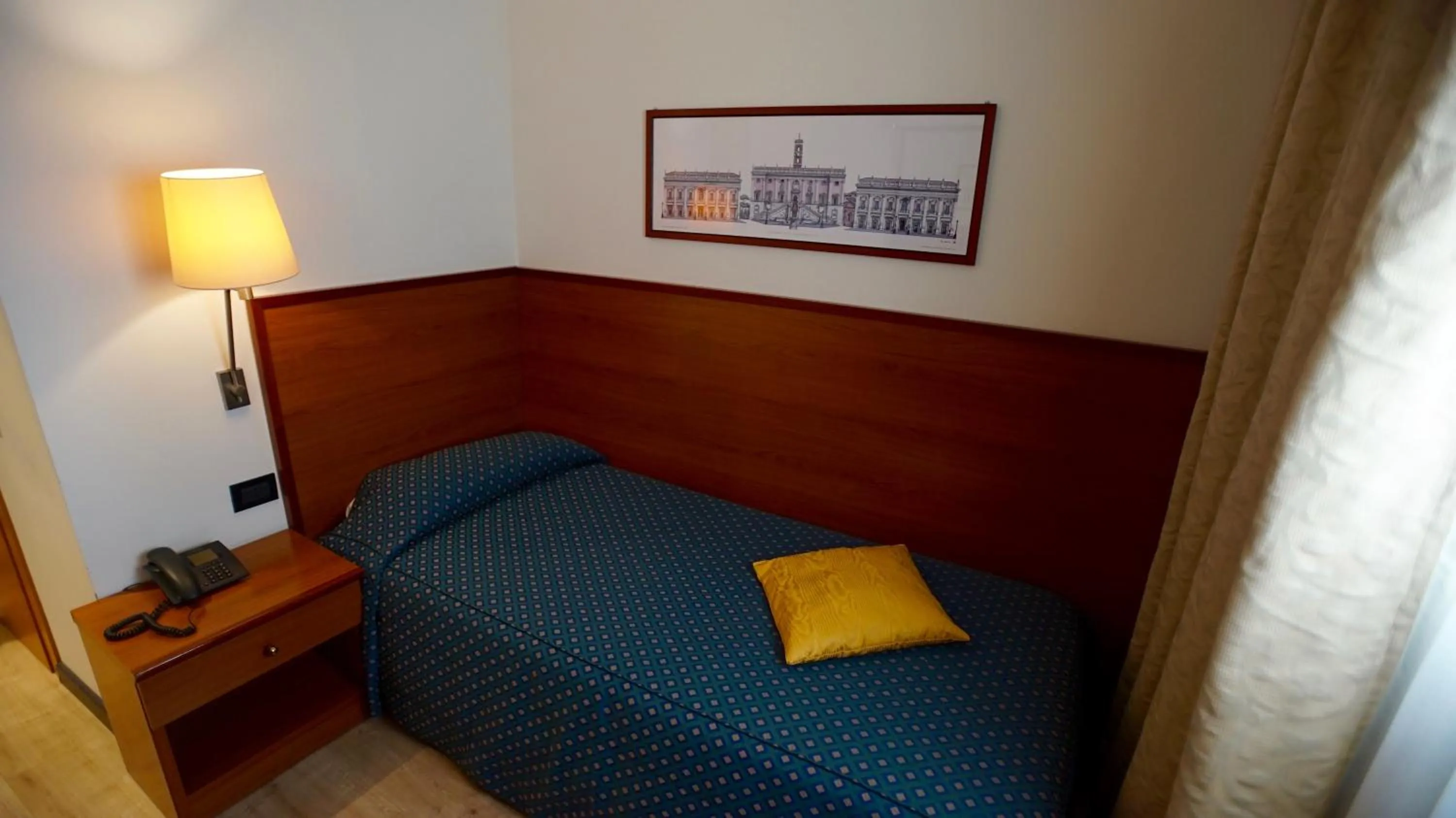 Economy Single Room - single occupancy in Classic Hotel Tulipano