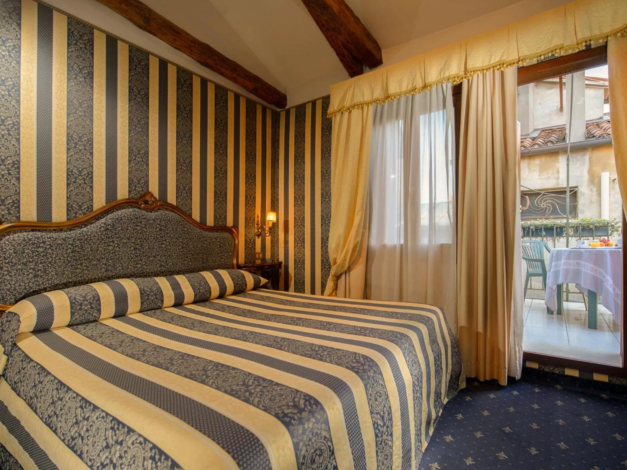 Superior Double Room with Private Terrace in Centauro Hotel