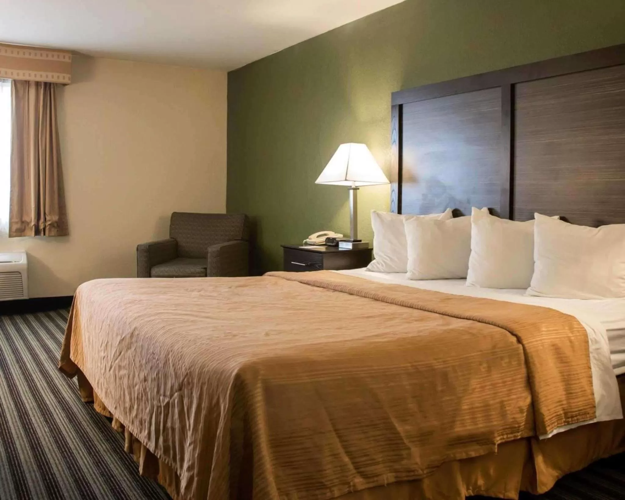 King Room - Accessible/Non-Smoking in Quality Inn & Suites Loves Park near Rockford