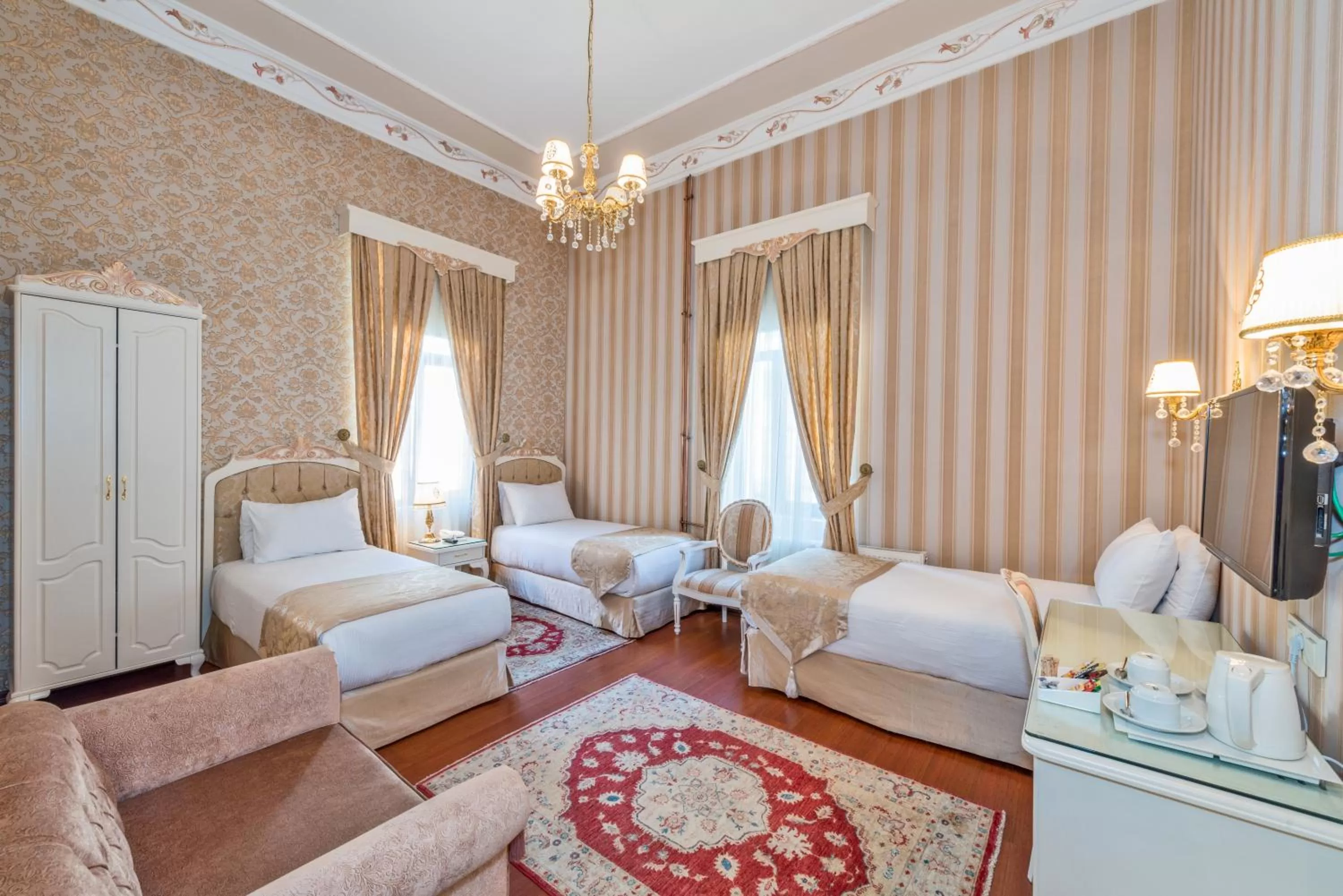 Deluxe Triple Room in Enderun Hotel Istanbul