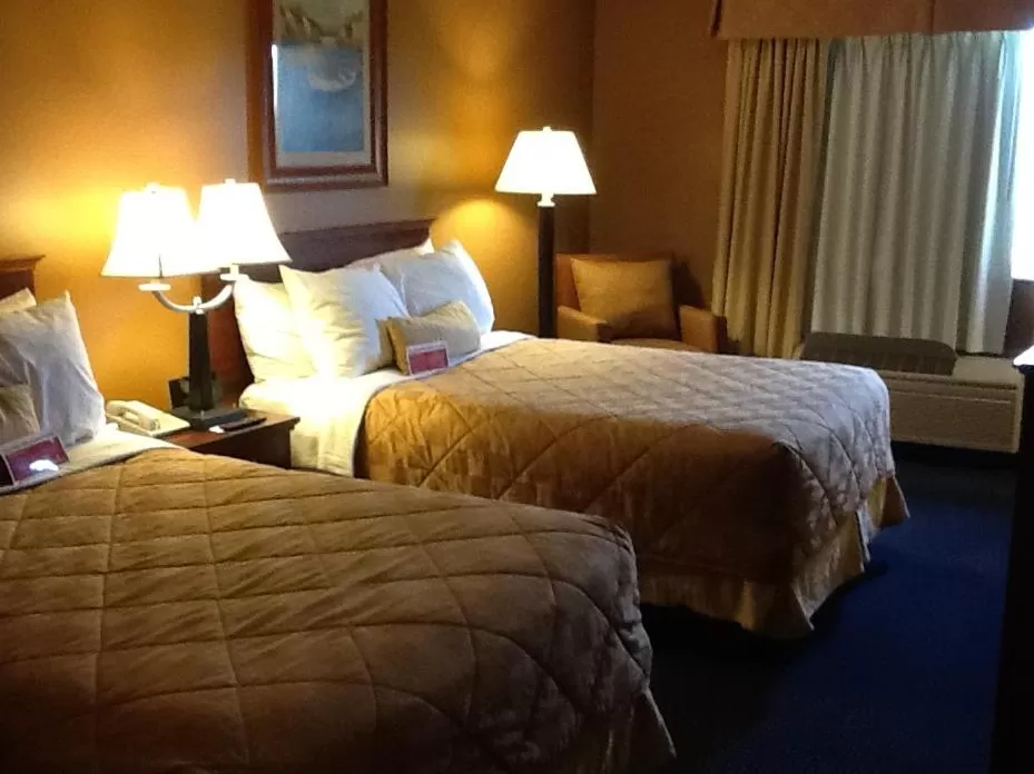 Deluxe Double Room with Two Double Beds - Disability Access - Non-Smoking in Ramada by Wyndham Catlettsburg Ashland