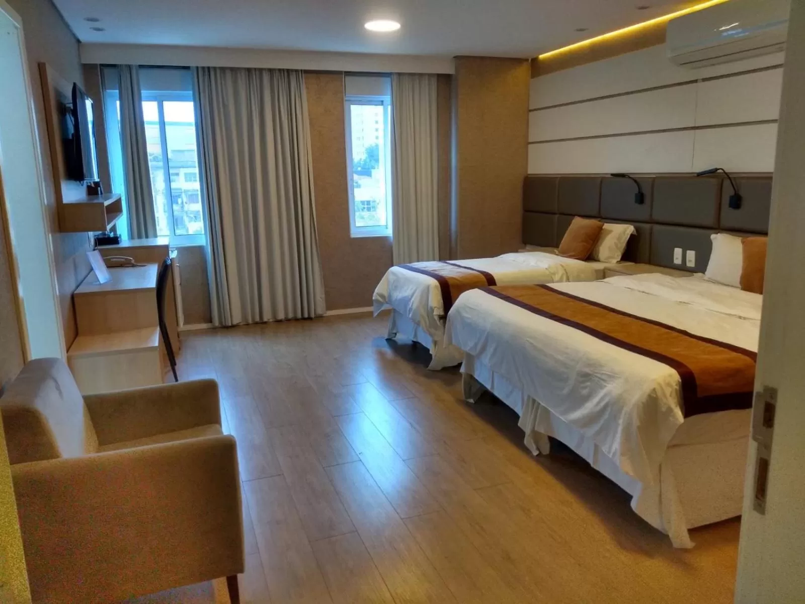 Deluxe Triple Room in Hotel Global Grupos
