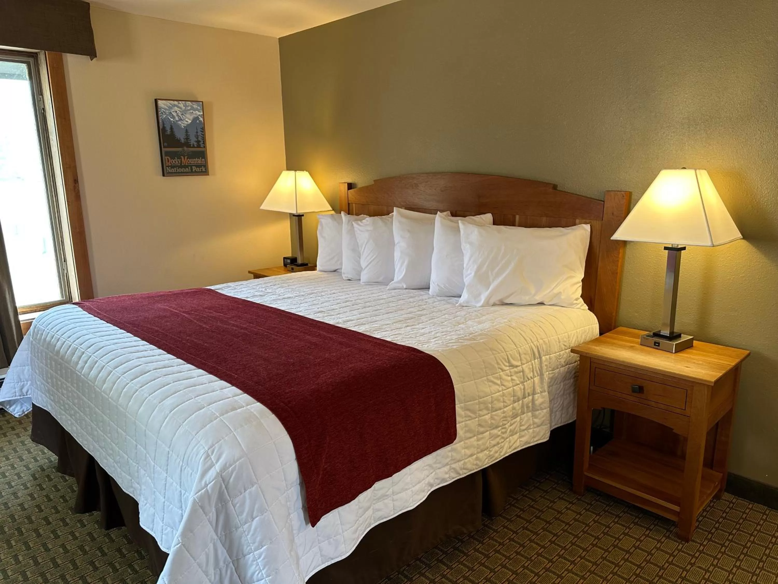 Double Room 1 Queen and 1 King Bed (Non-Pet Friendly) in Silver Moon Inn