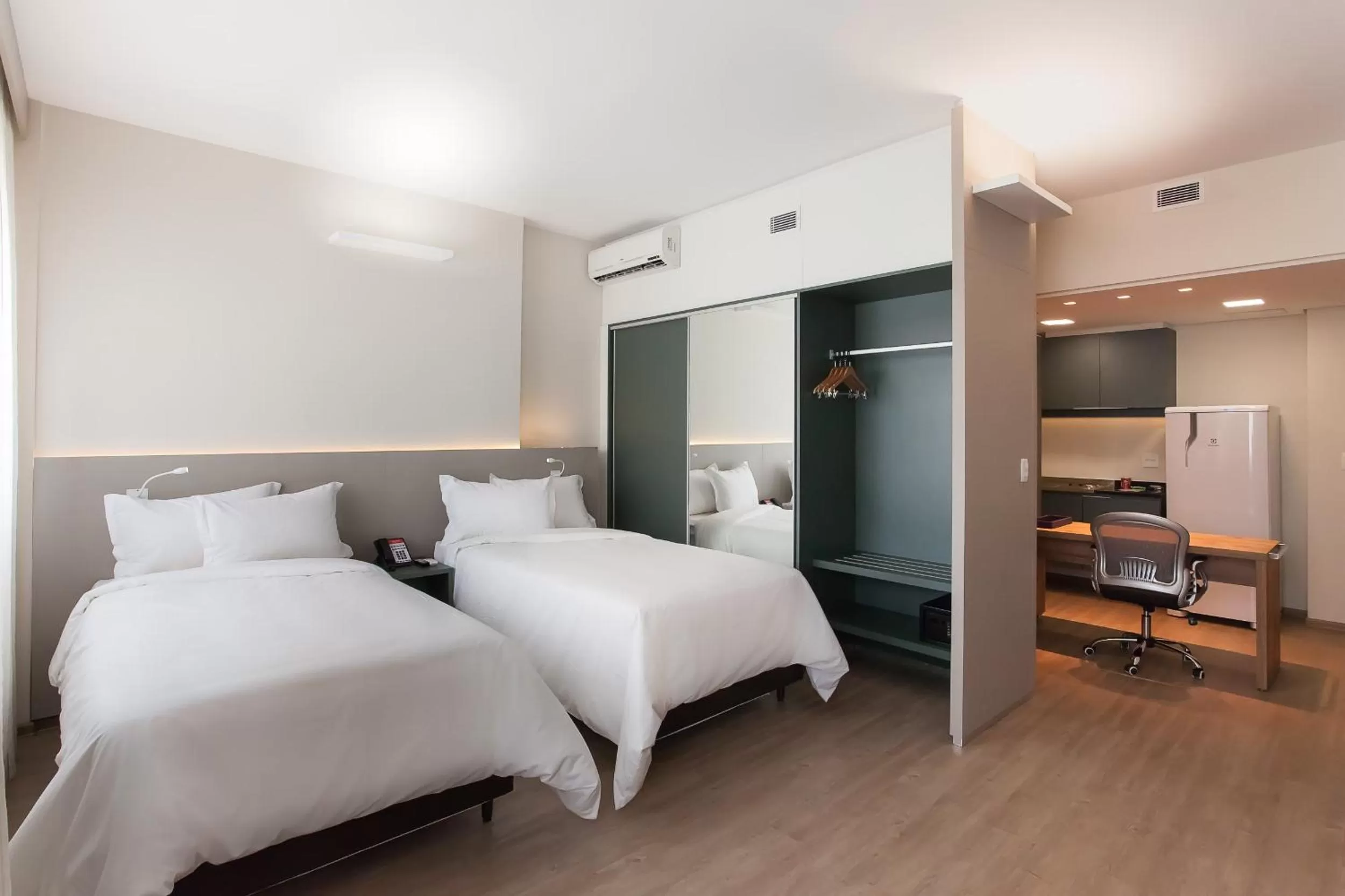 Twin Suite – 2 single beds in eSuites Virgínia Luxemburgo