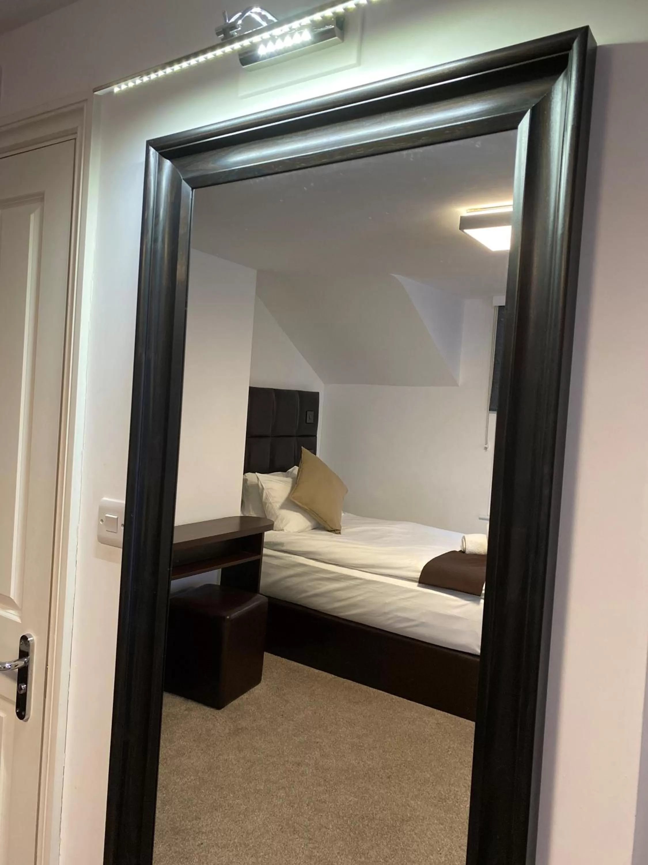 Single Room in The Charles Hotel