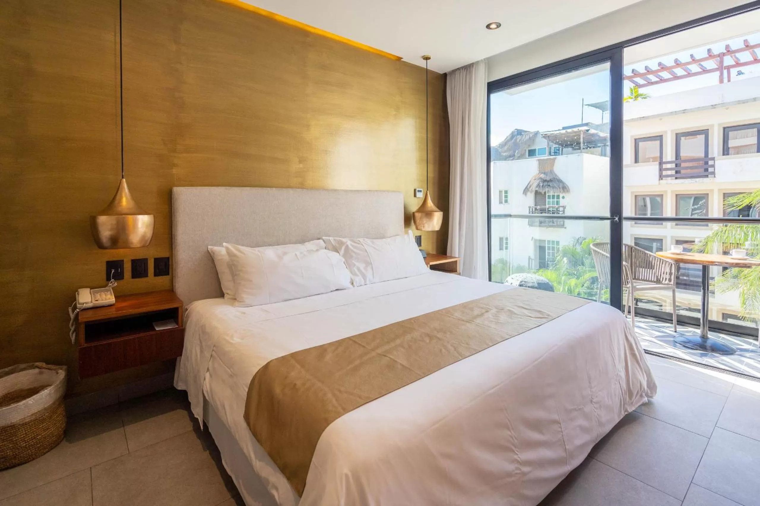 King Room with Balcony in IT Boutique Hotel & Restaurant