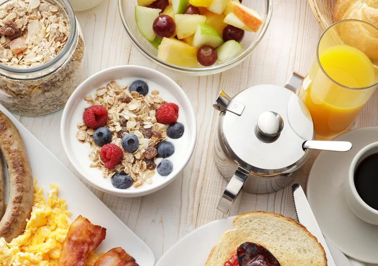 Deluxe Triple Room in Millennium Hotel and Conference Centre Gloucester London