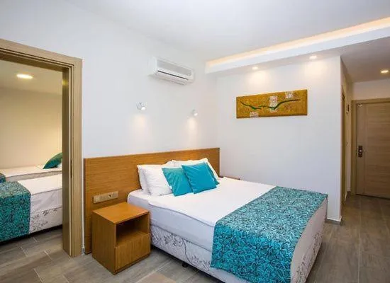 Quadruple Room with Bathroom in My Marin Otel