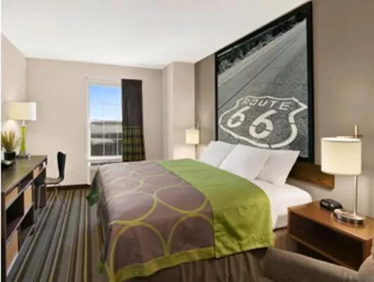 Queen Room - Smoking in Super 8 by Wyndham Stafford/Springfield Area