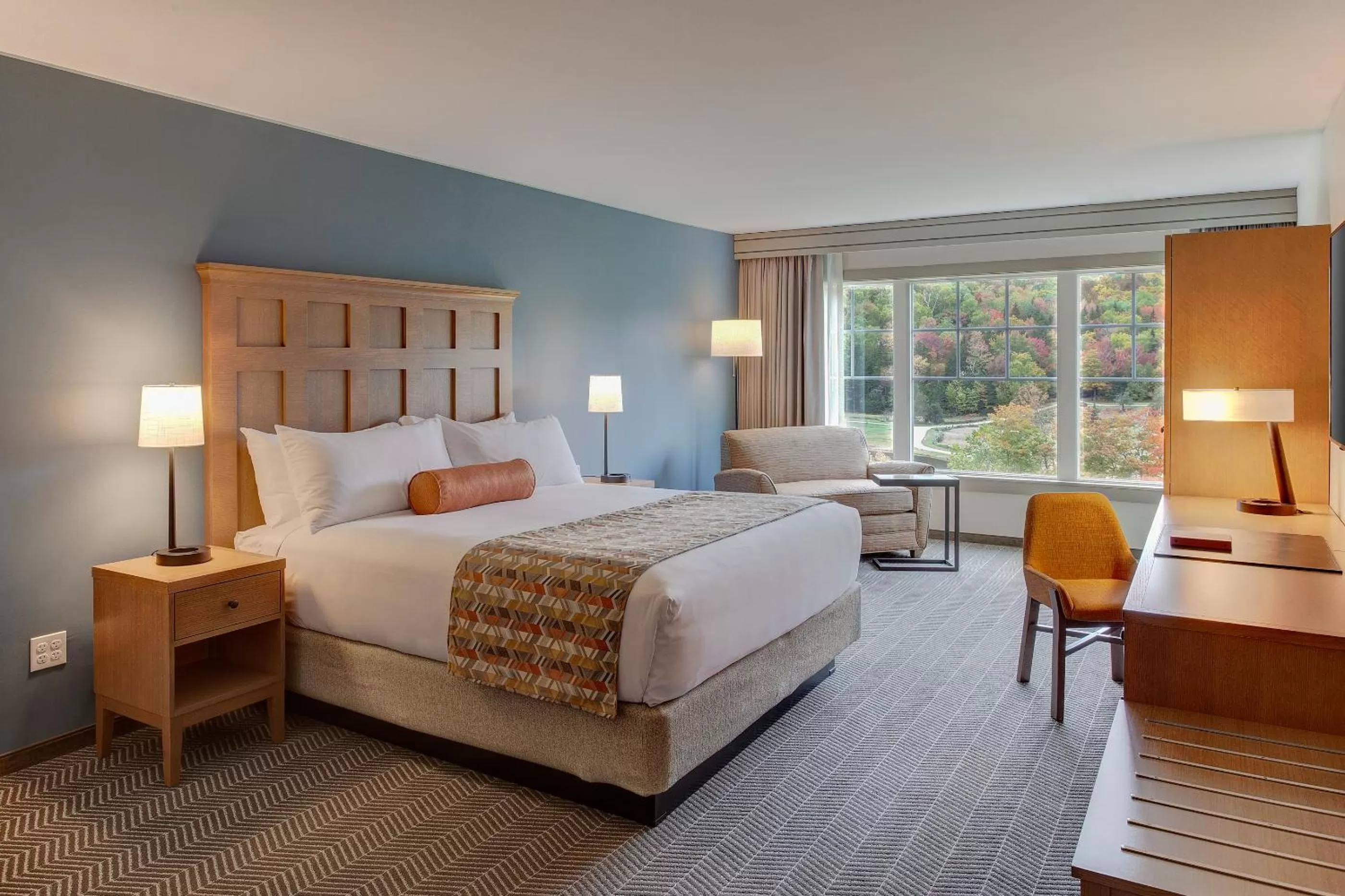 King Room with Mountain View in The Glen House