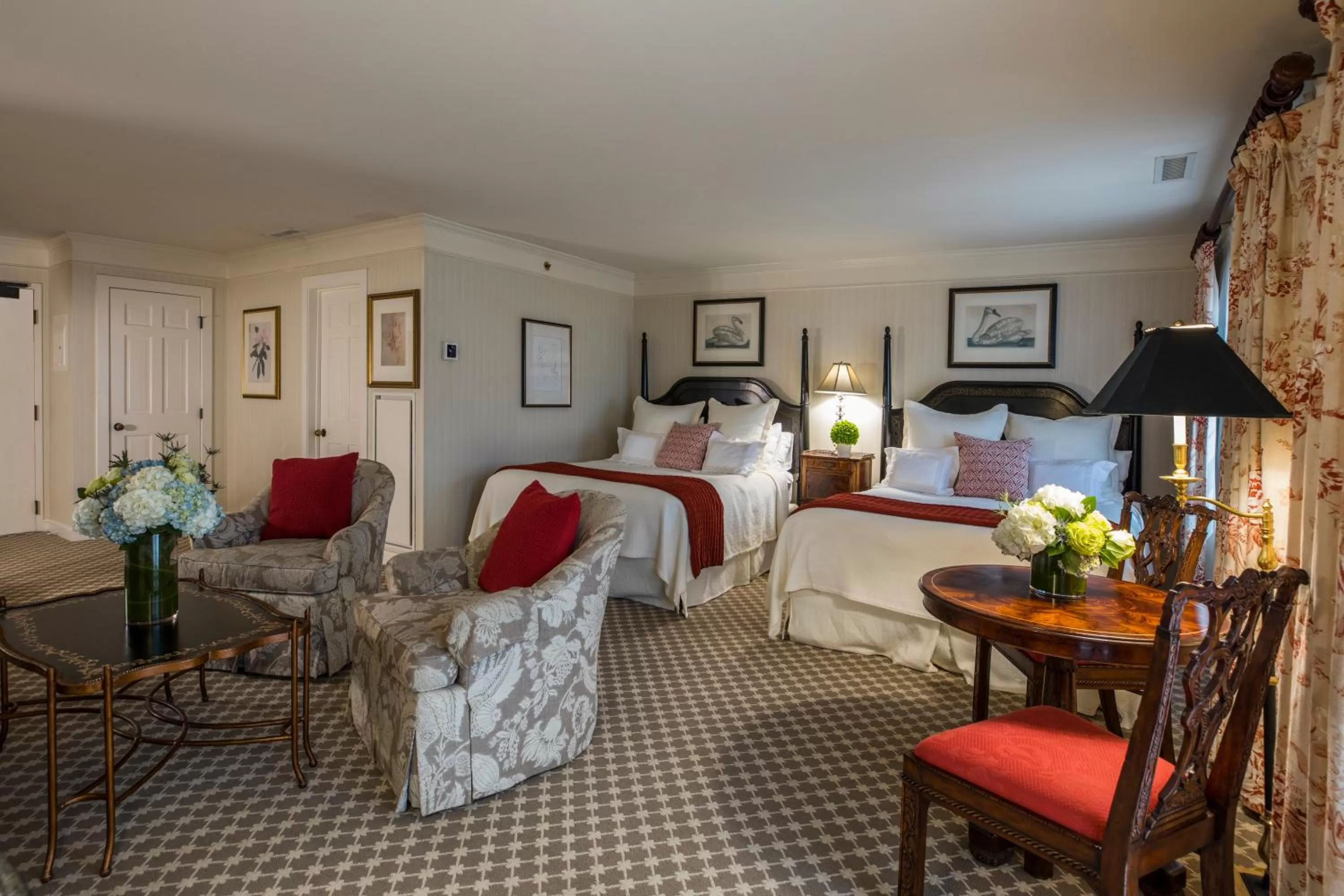 Quadruple Room with Sea View in Saybrook Point Resort & Marina