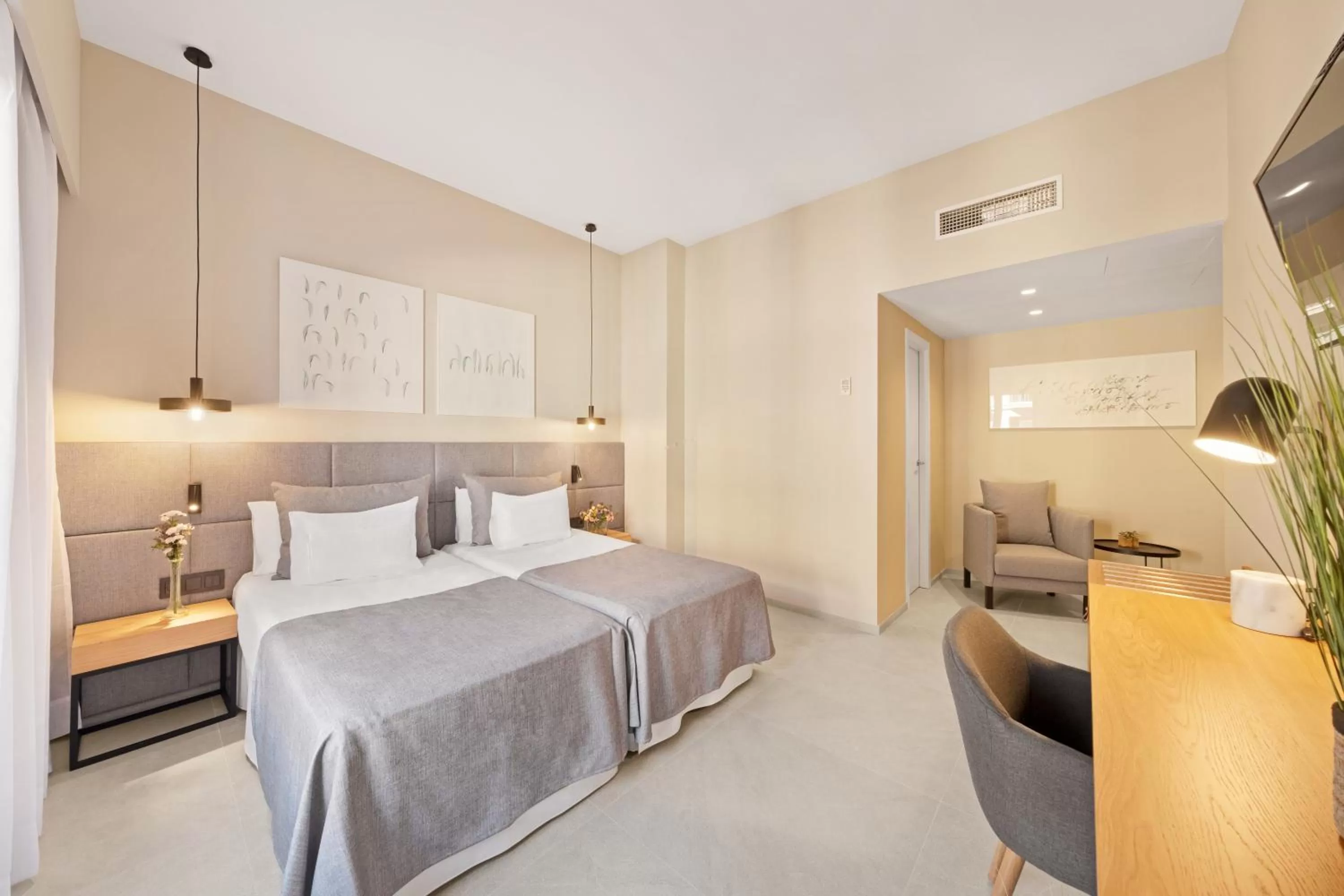 Classic Double Room Single Use in Hotel Almudaina