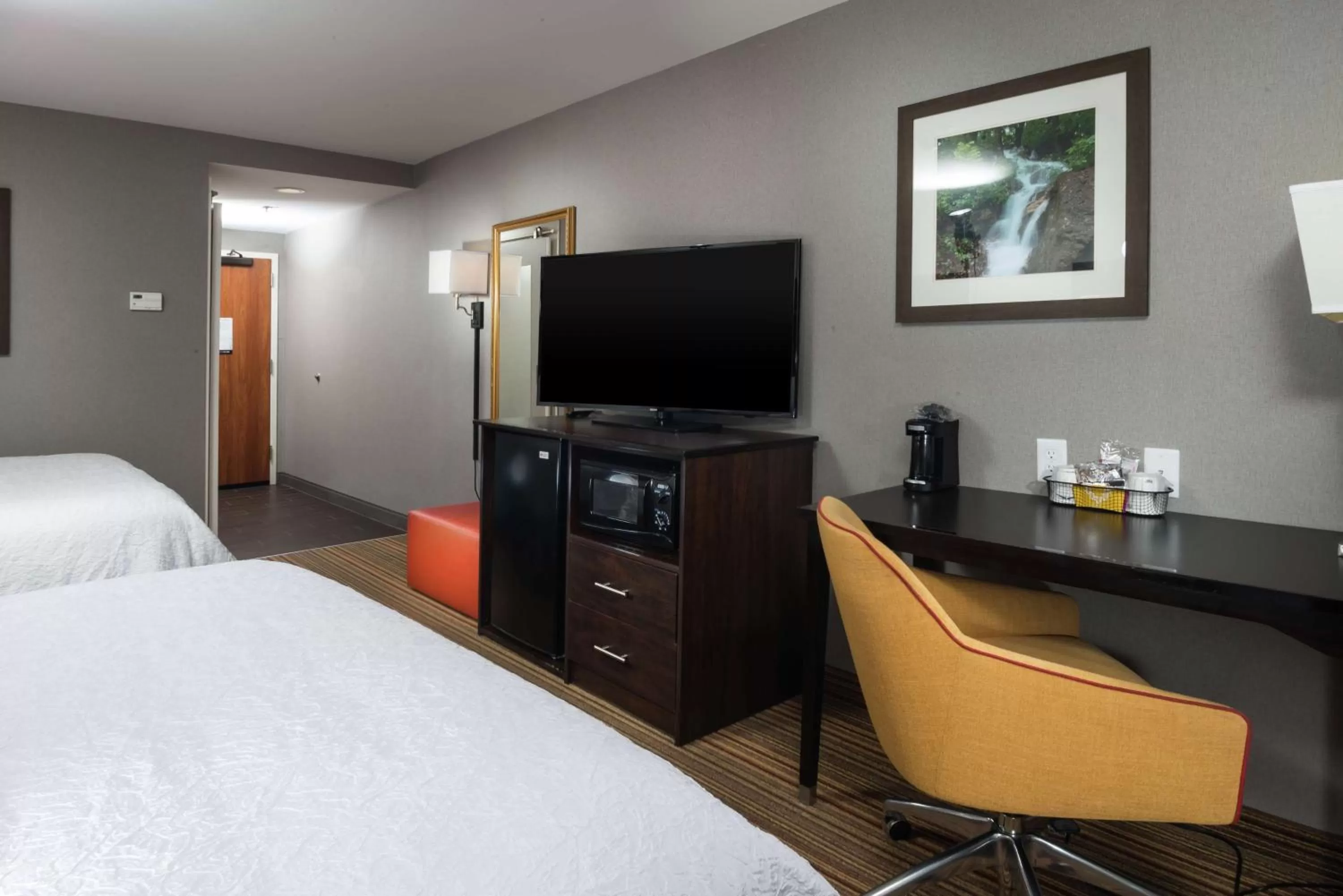 Double Room with Two Queen Beds and Bath Tub - Mobility Access in Hampton Inn Tulsa/Broken Arrow