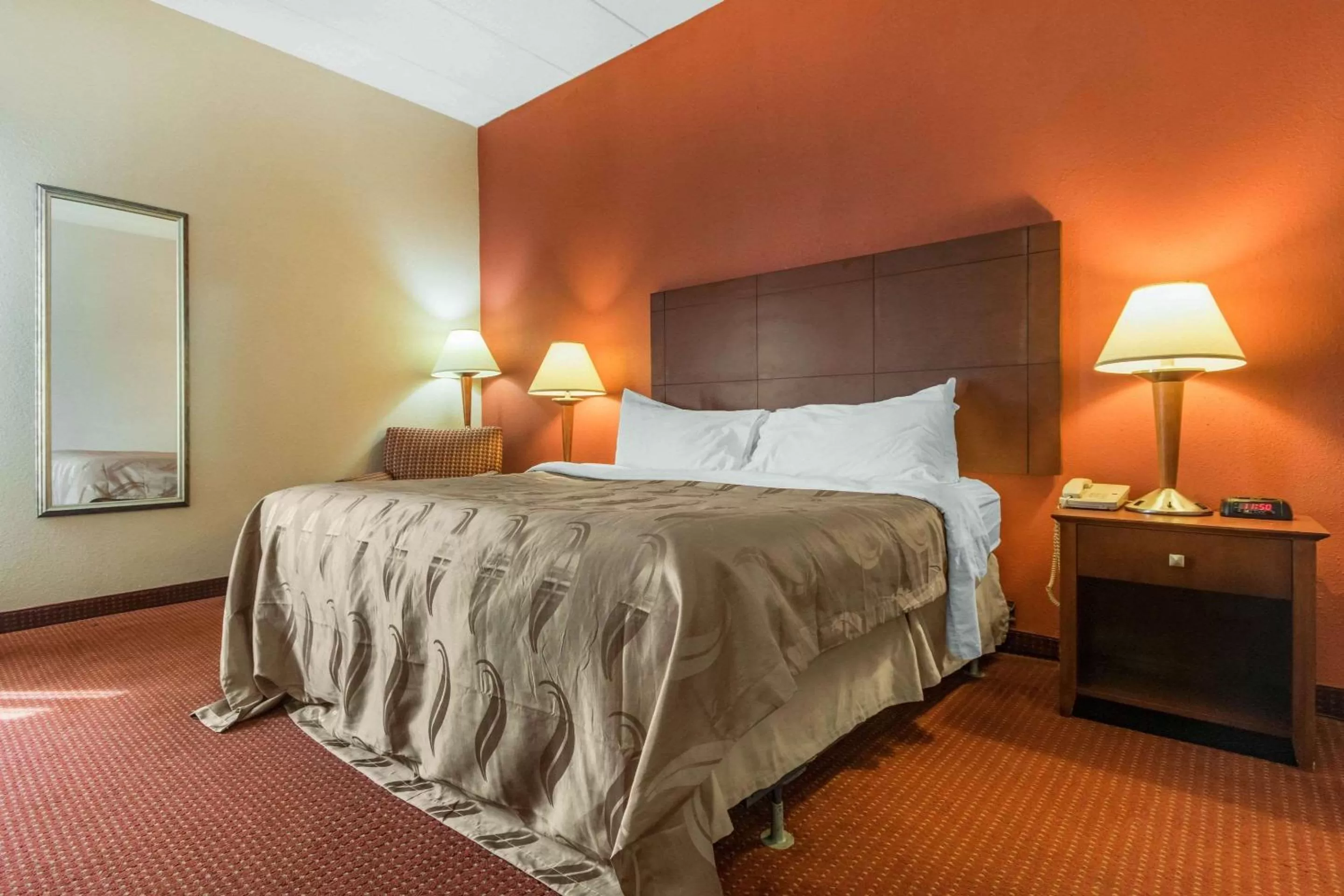 King Room - Disability Access in Quality Inn & Suites Lawrenceburg