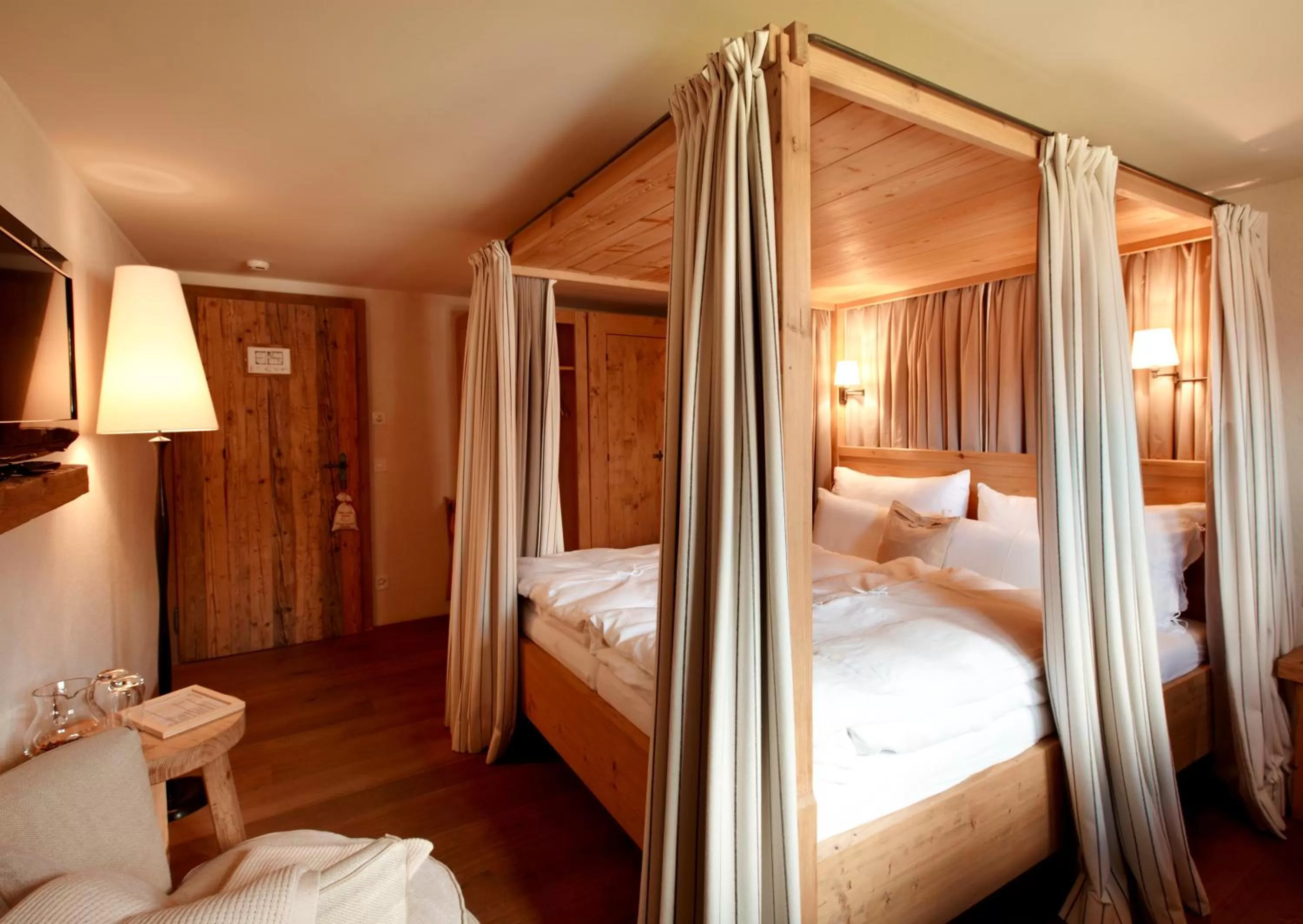 Double Room "Hirtenzimmer" in Maiensässhotel Guarda Val