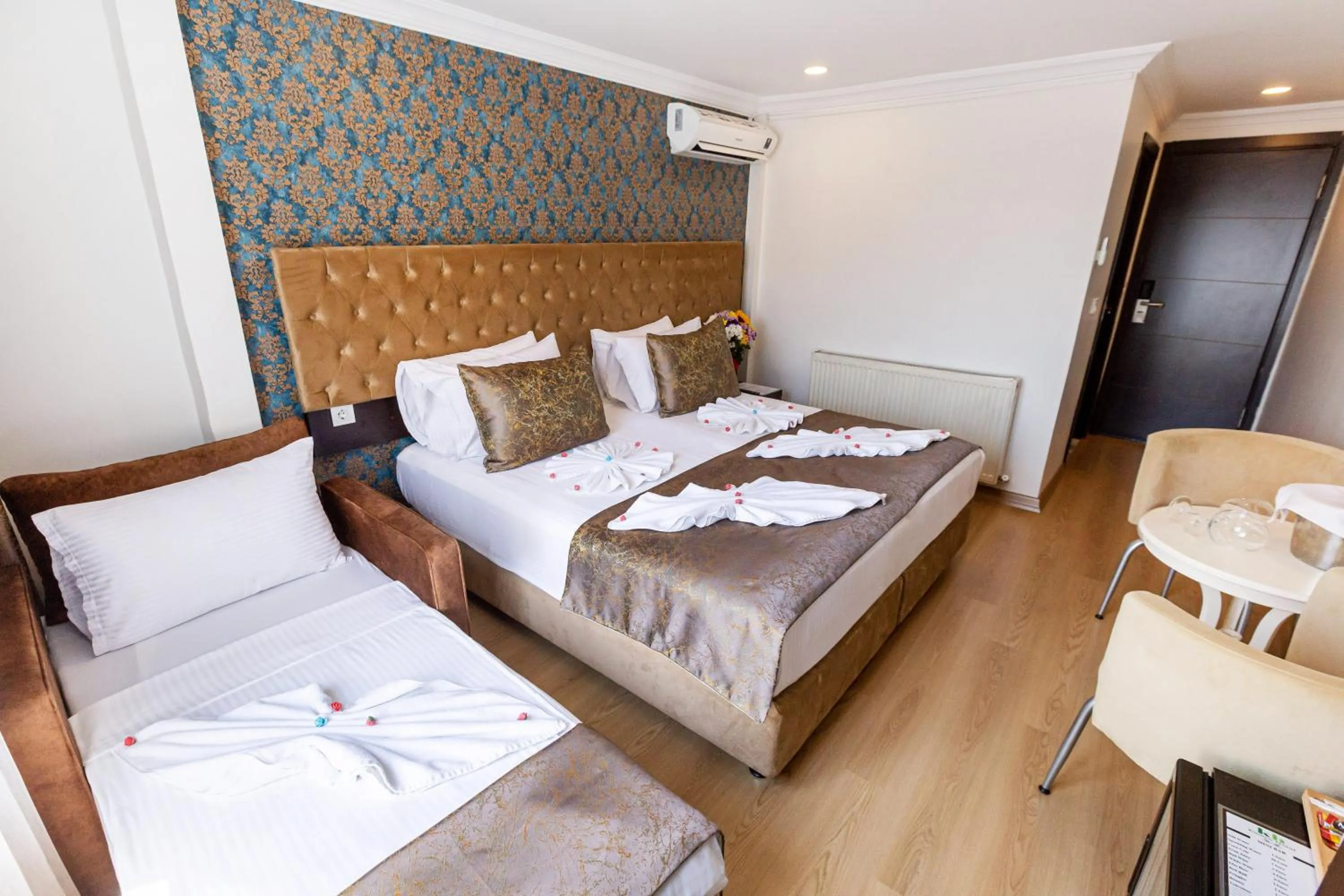 Triple Room in Kumru Hotel