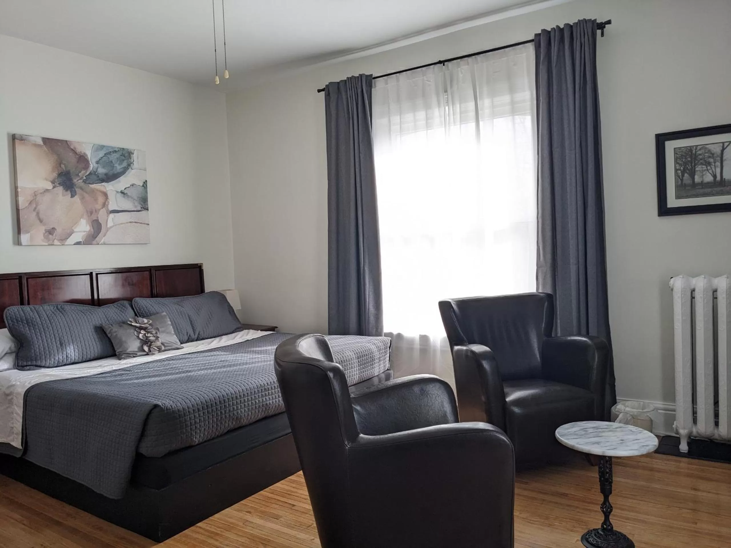 King Suite in Colborne Bed and Breakfast
