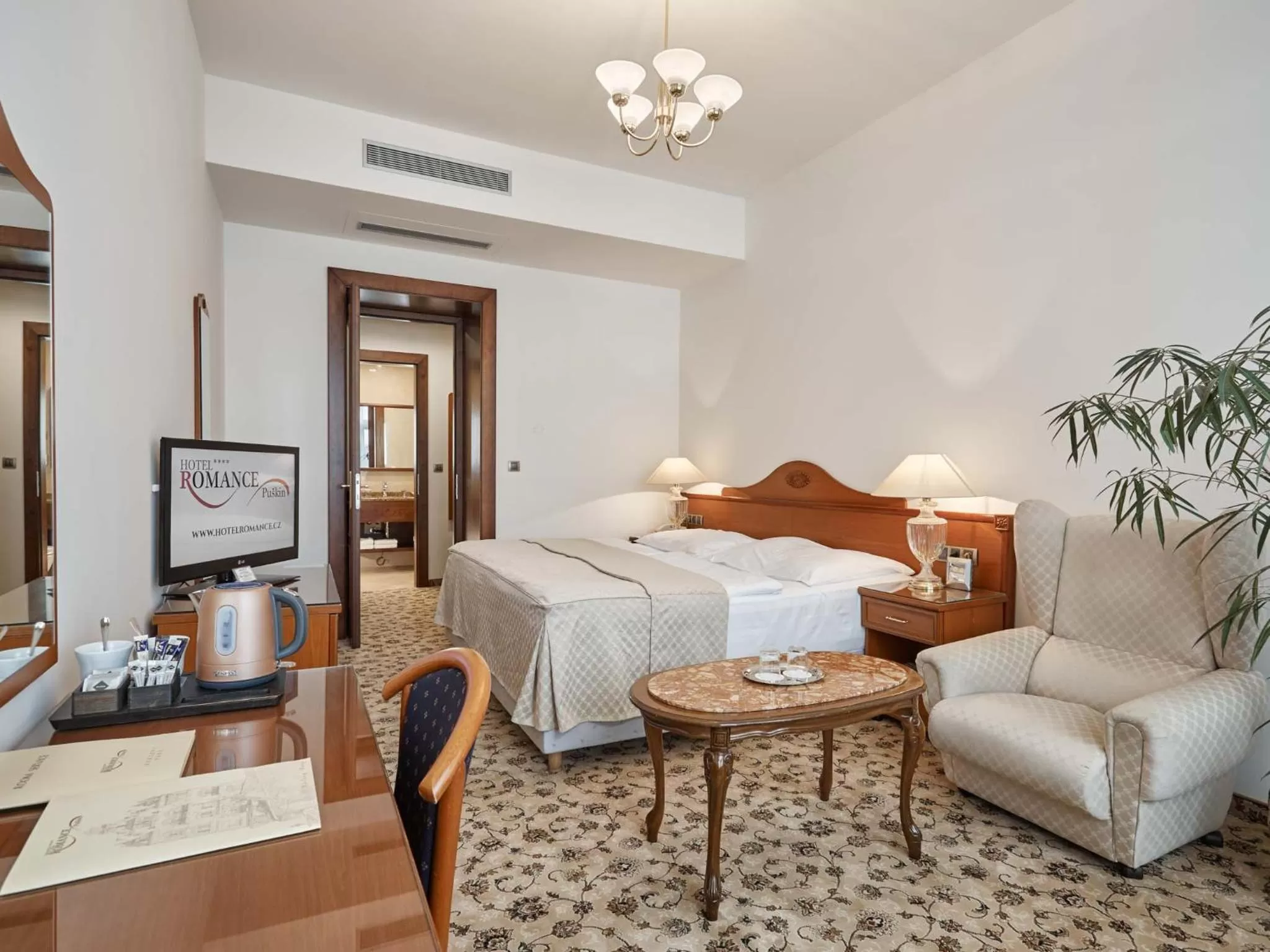 Two-Bedroom Apartment with Air conditioning in Hotel Romance