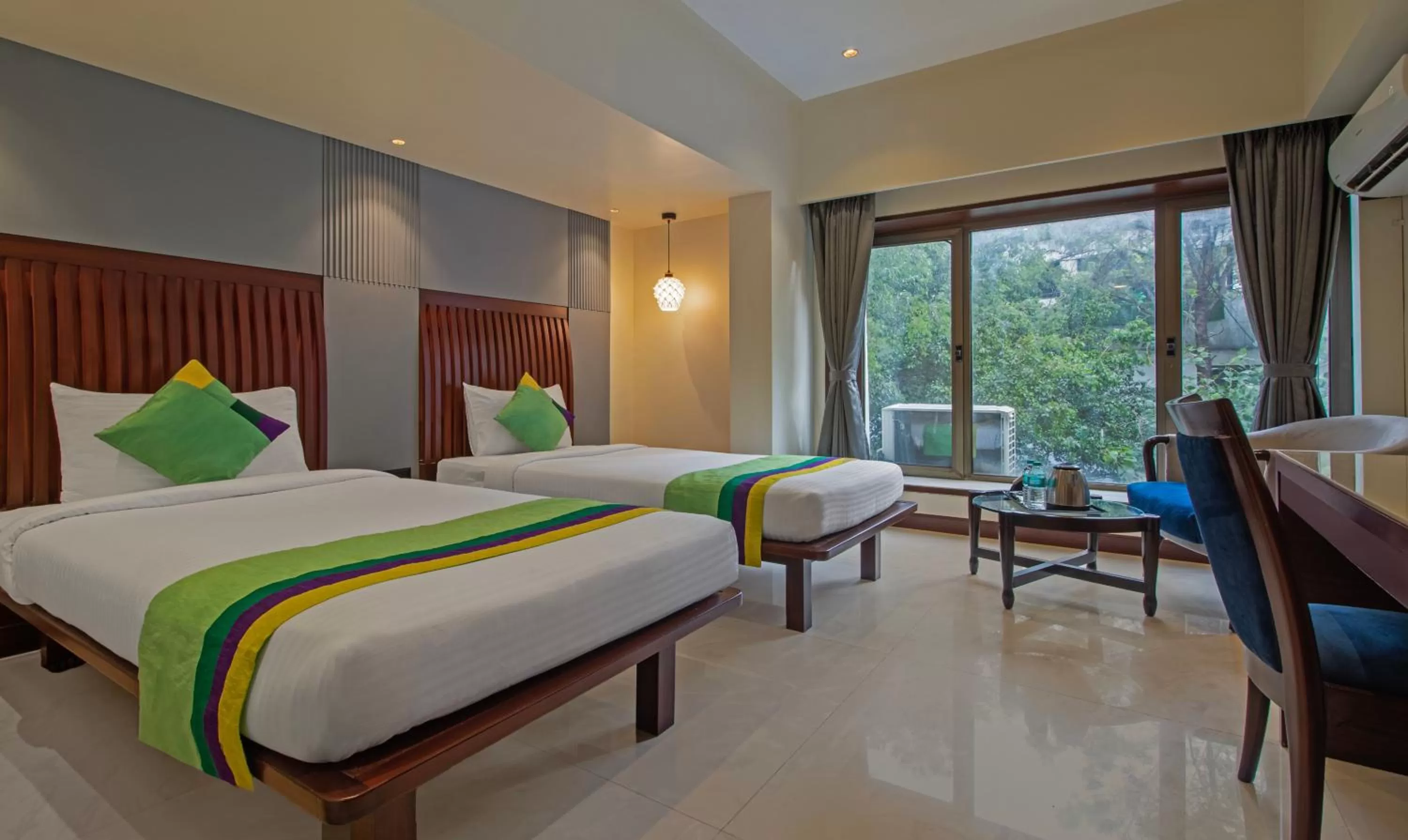 Deluxe Double Room - single occupancy in Treebo Regency - Bund Garden, Dhole Patil Road