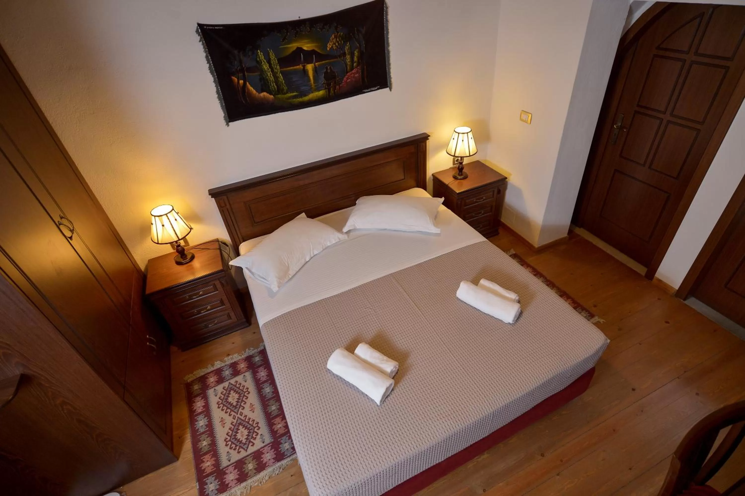 Deluxe Double Room with Balcony in Hotel Kalemi 2
