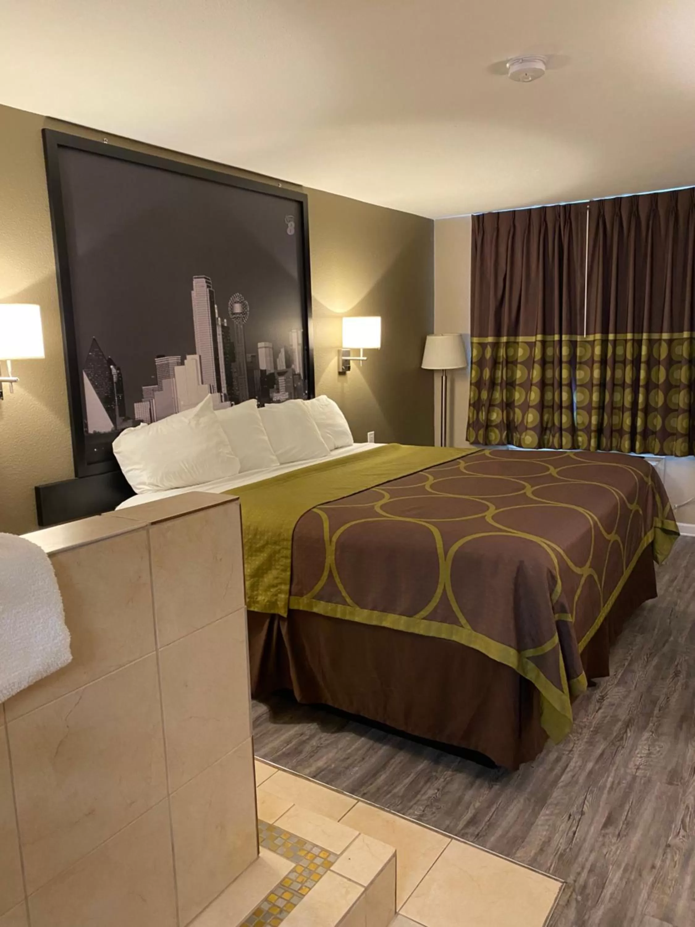 King Studio Suite - Smoking in Super 8 by Wyndham Terrell