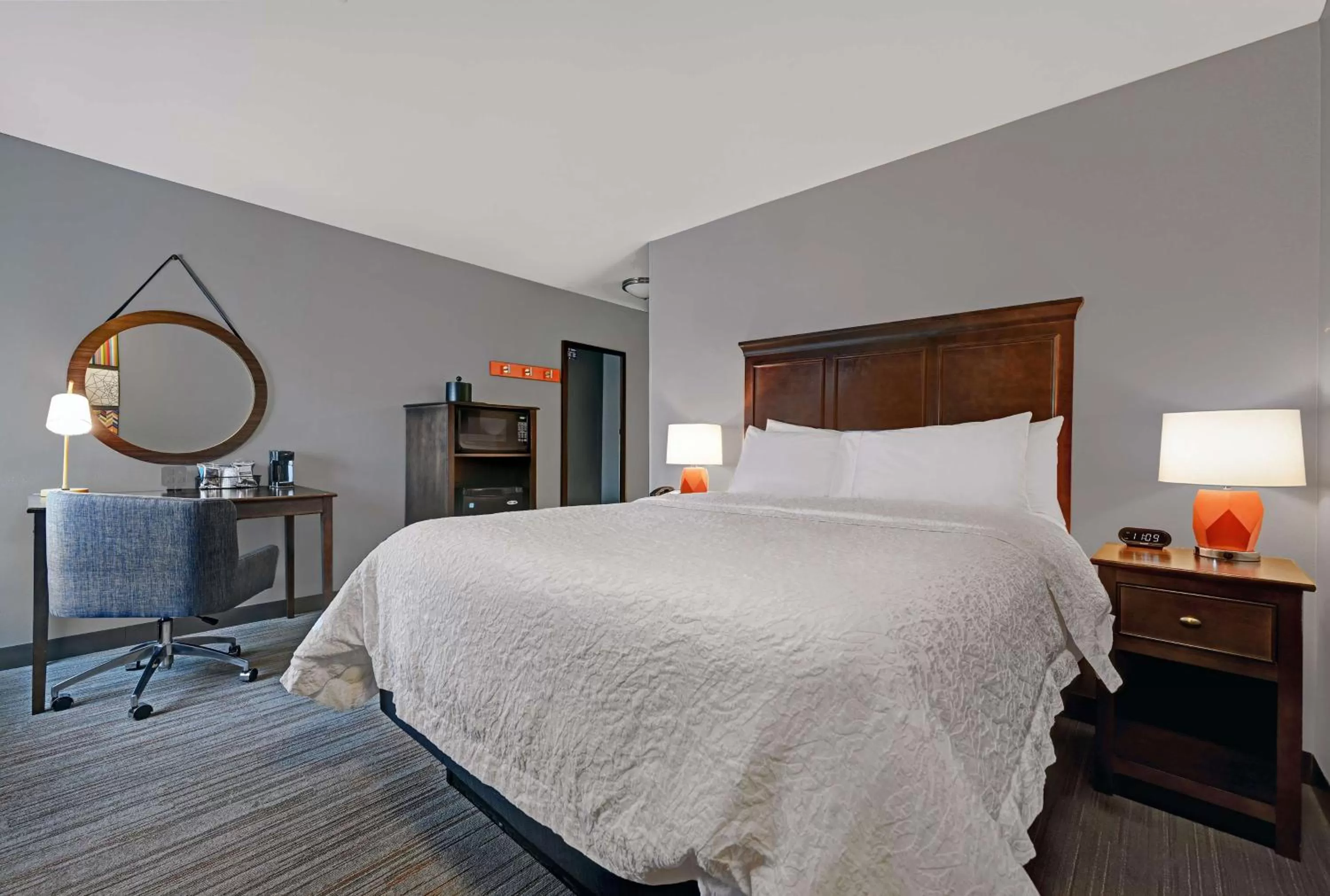 Queen Room - Hearing Access Non Smoking in Hampton Inn Farmington