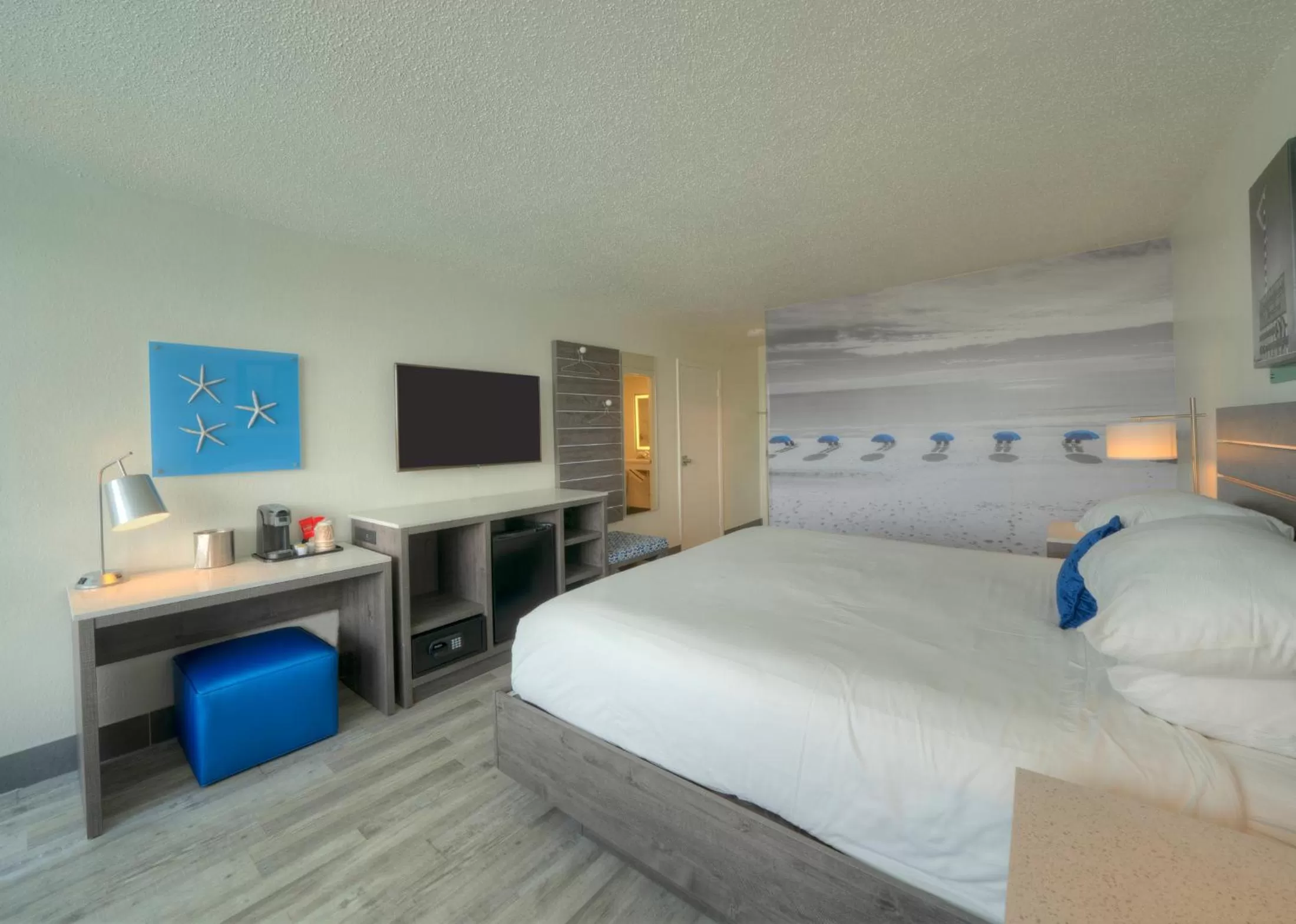King Room with Pool View in The Island Resort at Fort Walton Beach