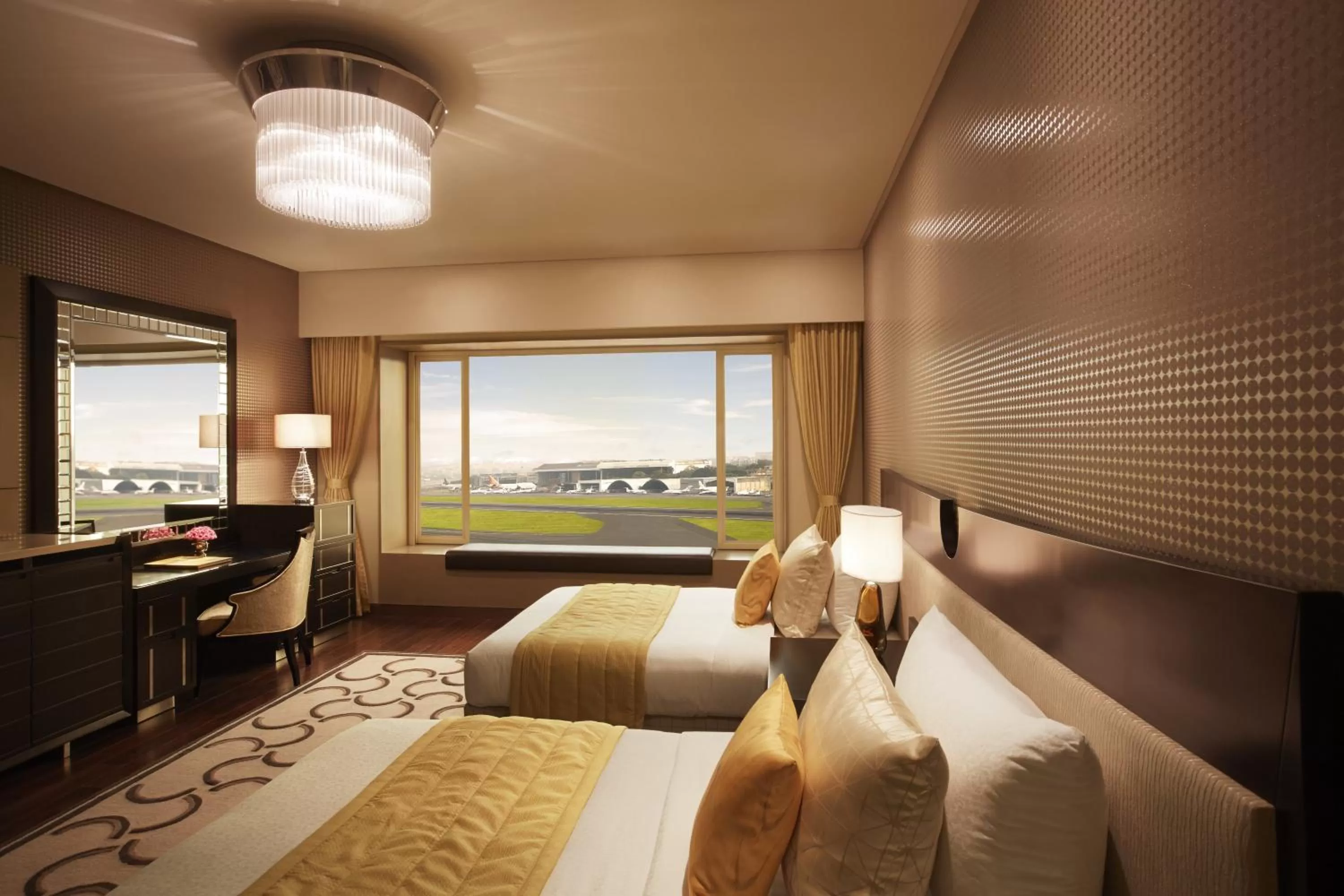 Luxury Room Runway View Twin Bed with Bathtub in Taj Santacruz