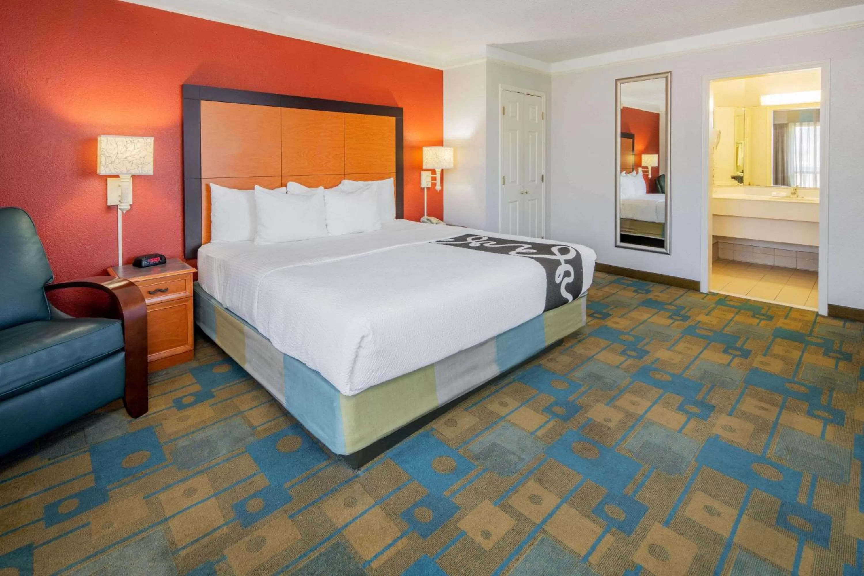 King Studio Suite - Non-Smoking in La Quinta Inn & Suites by Wyndham Irvine Spectrum