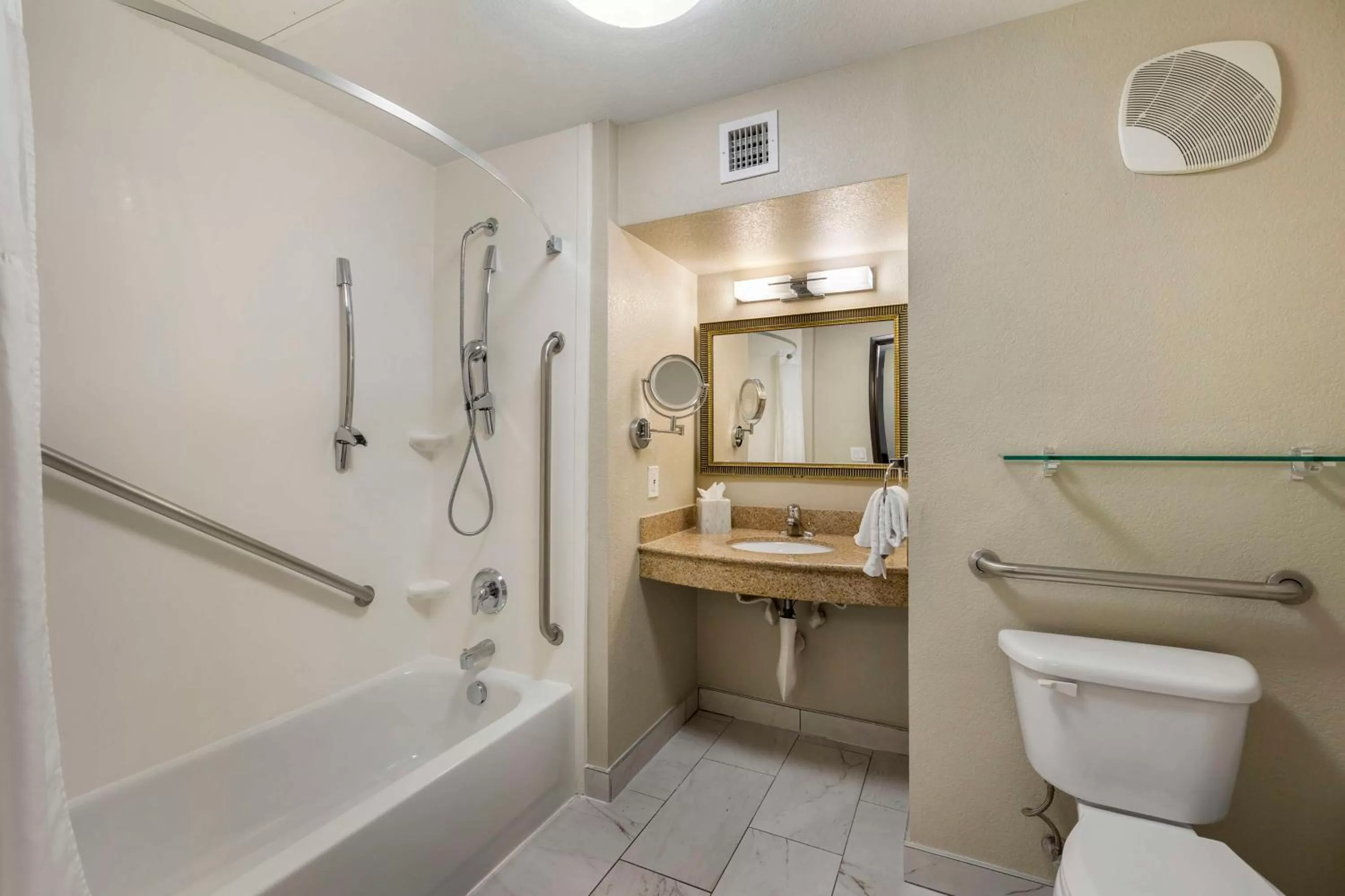 King Room with Roll-In Shower - Disability Access in Best Western Plus Henderson Hotel