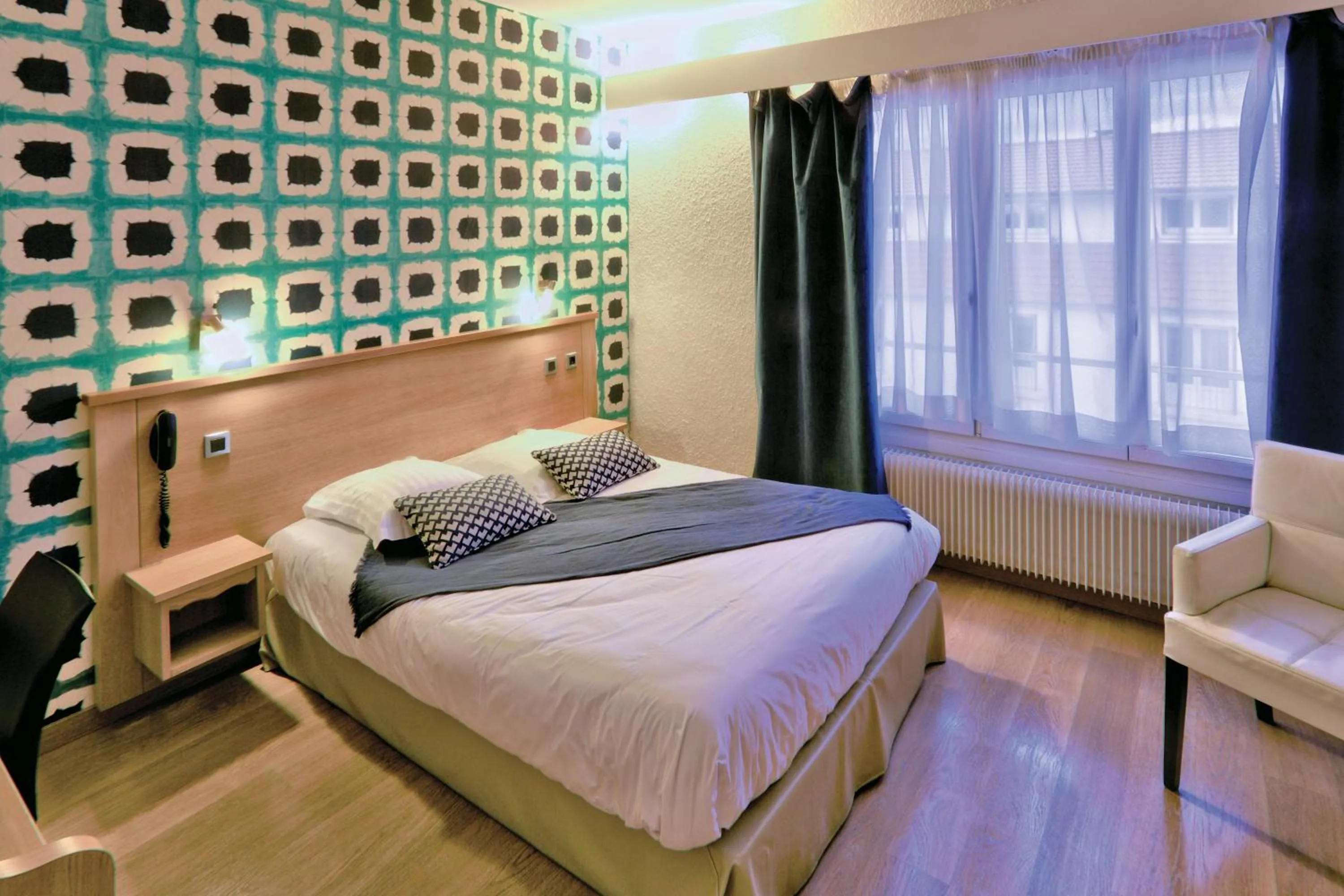 Double Room in Logis Hotel Restaurant Spa Beau Site