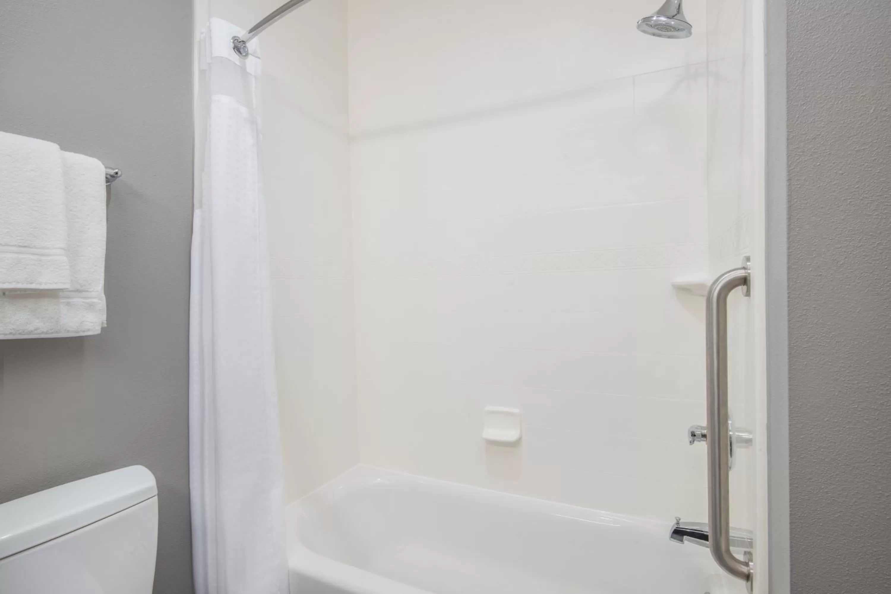 King Room - Disability Access/Roll in Shower in Holiday Inn Express & Suites Stillwater - University Area, an IHG Hotel