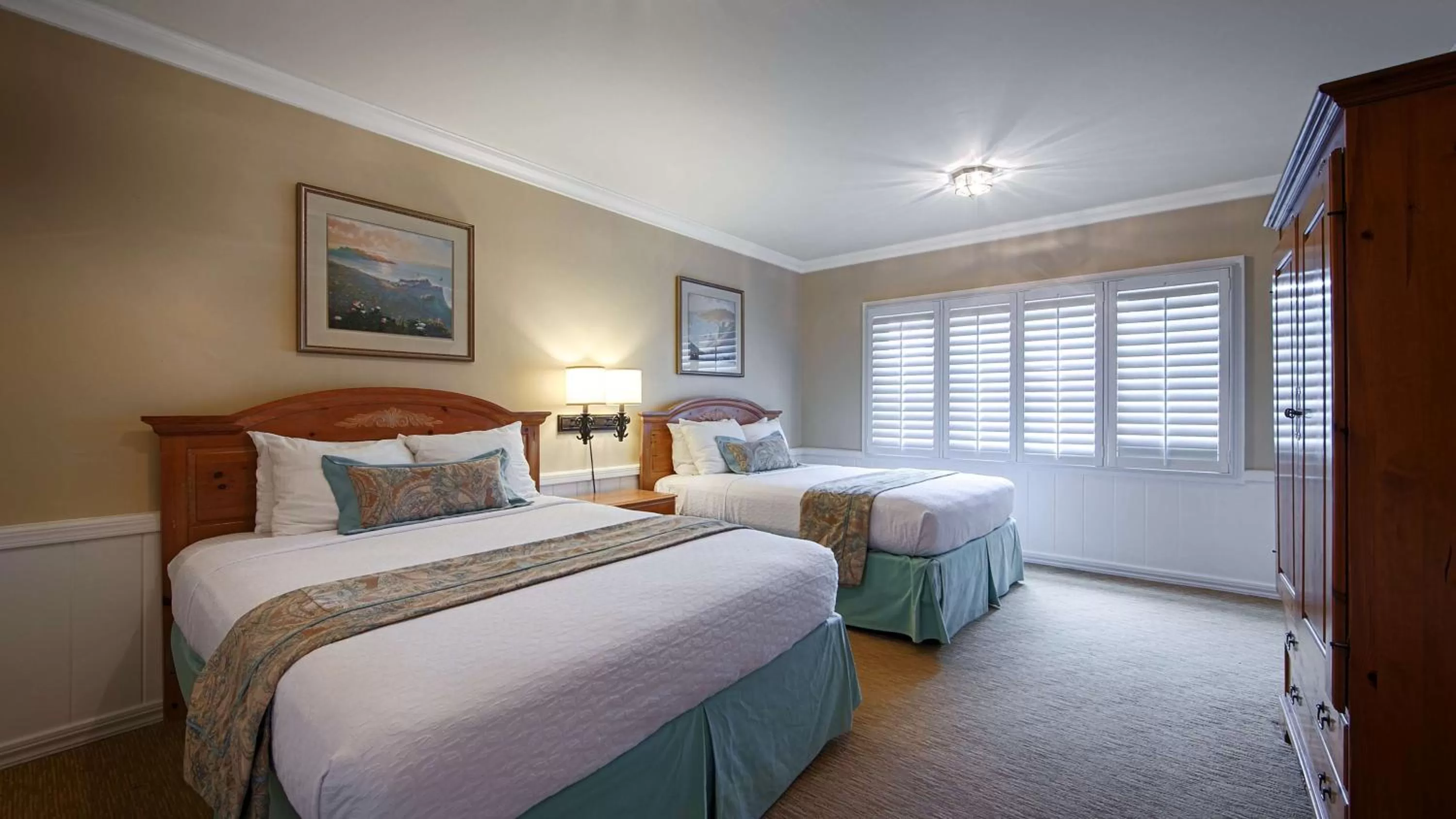 Bedroom, Bed in Carmel Bay View Inn