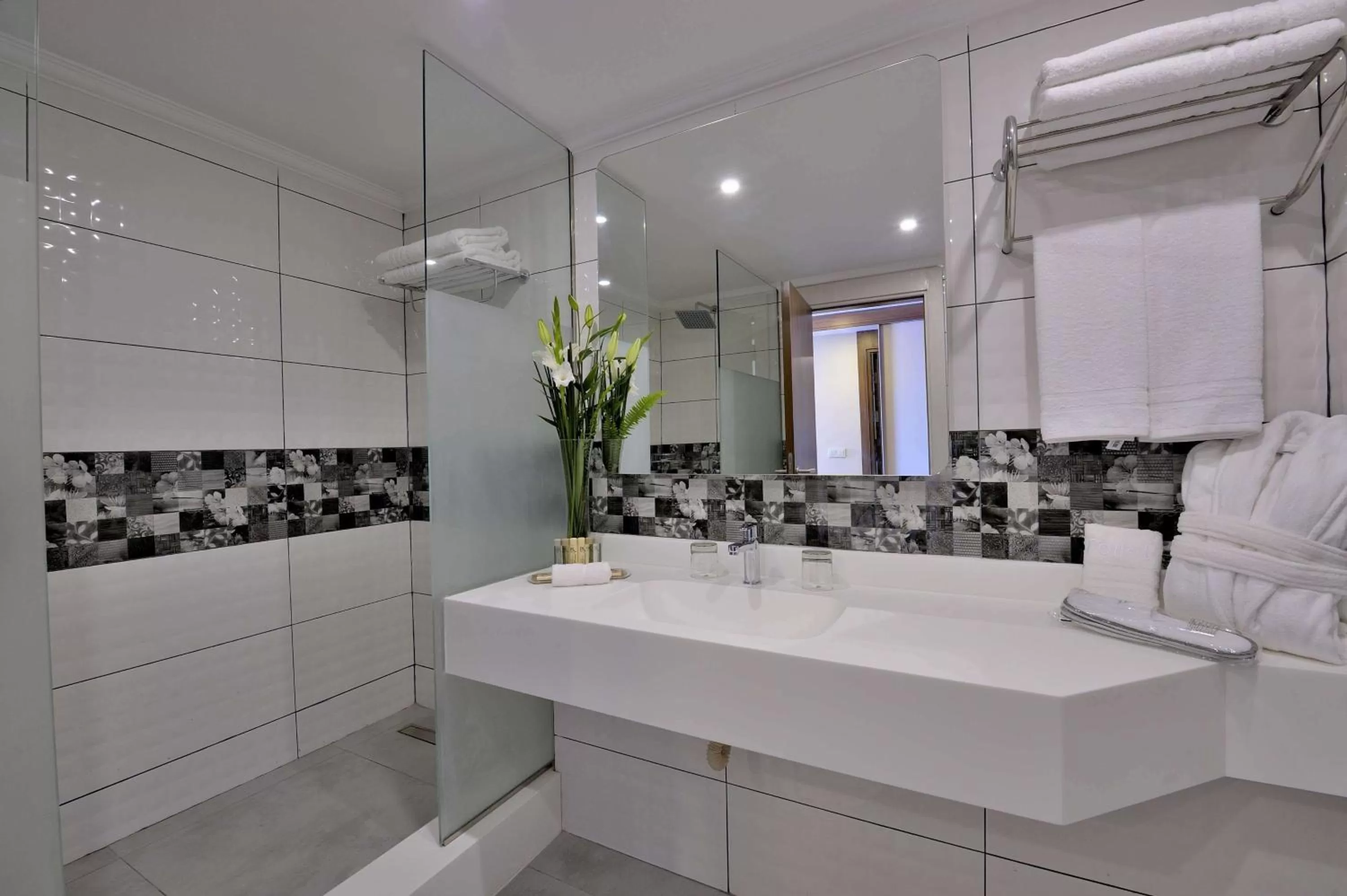 Superior Double or Twin Room City View in Kenzi Basma