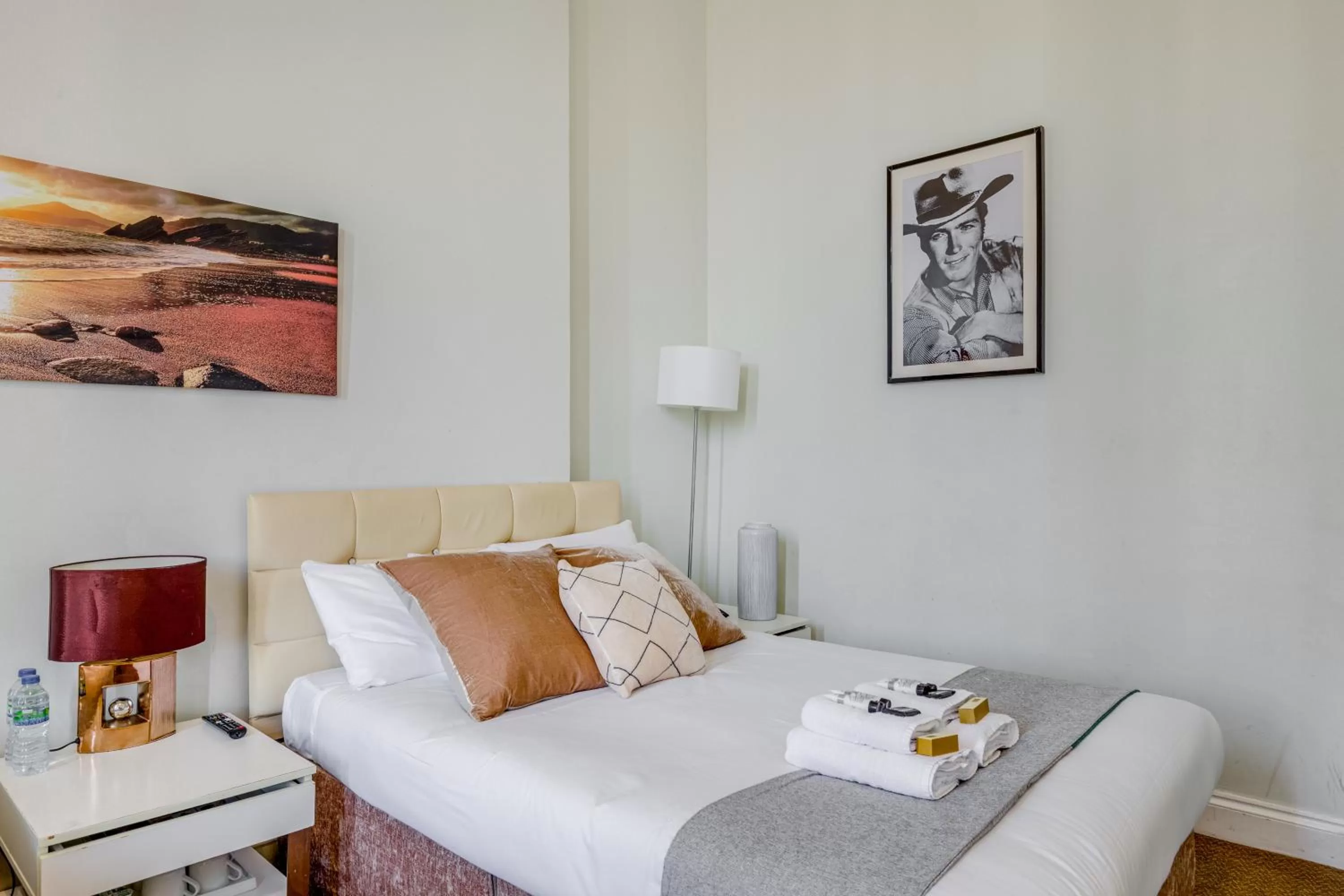 Deluxe Family of 5 Room in 1 Lexham Gardens Hotel