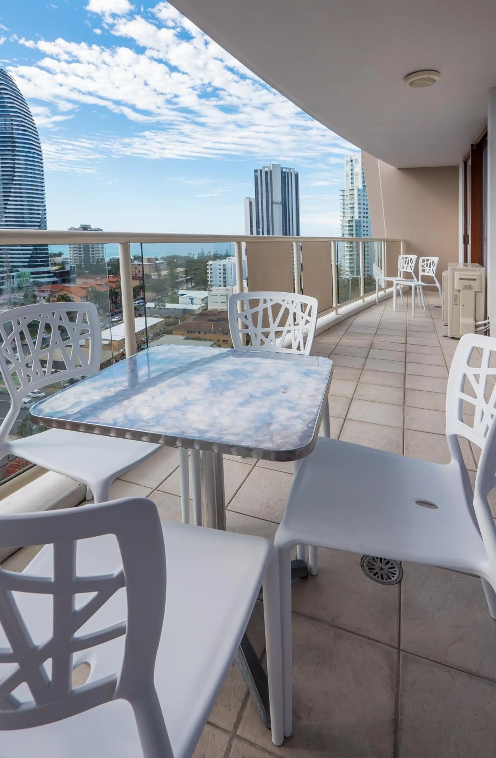 Two-Bedroom Apartment in Broadbeach Savannah Resort