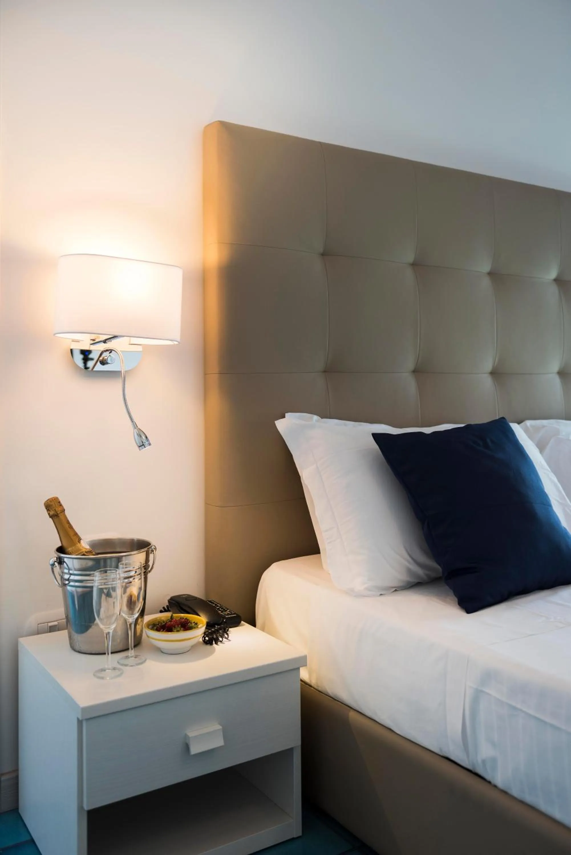 Deluxe Double or Twin Room with Sea View - single occupancy in Hotel Sole Splendid