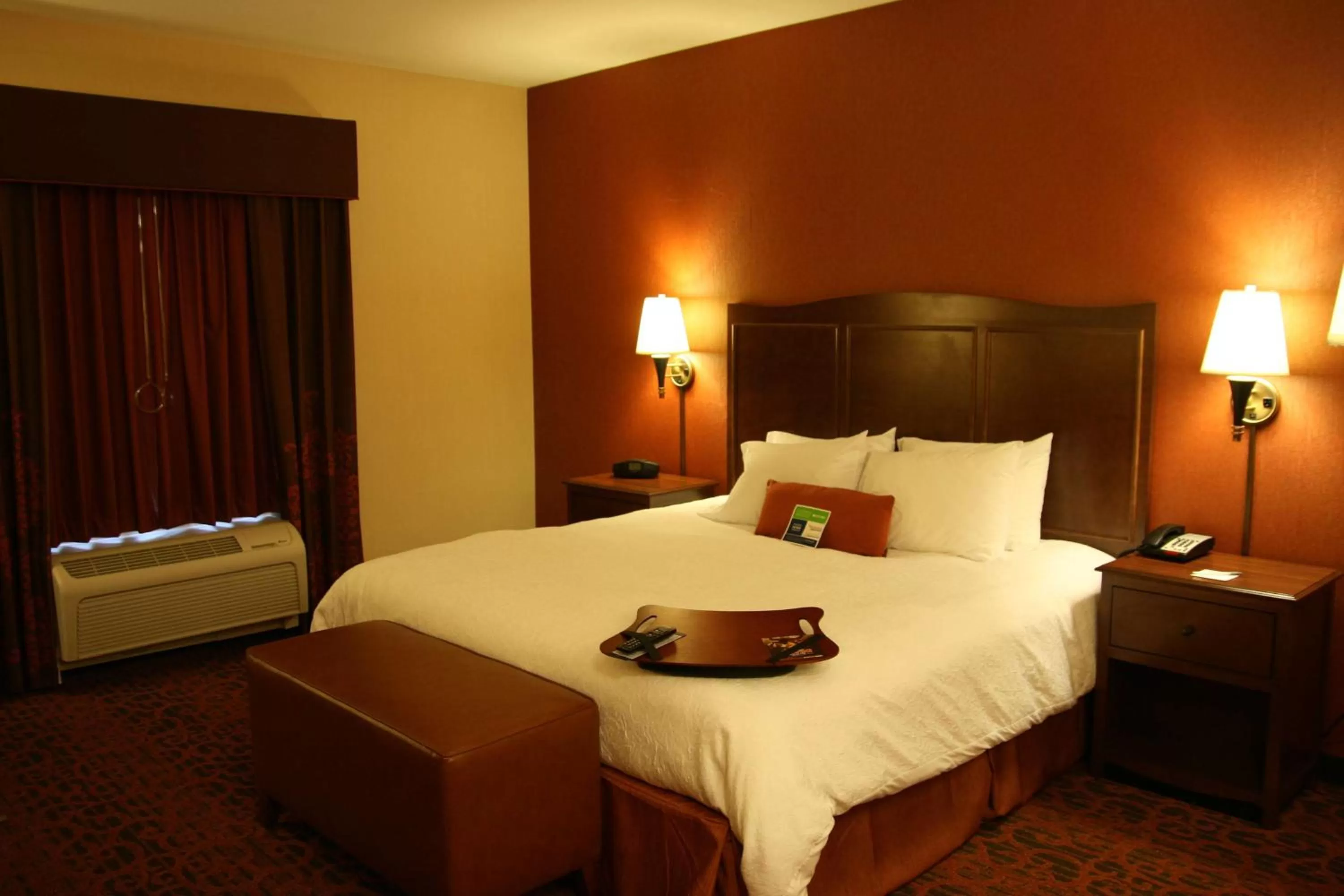 King Room with King Bed - Non-Smoking in Hampton Inn & Suites New Castle, PA