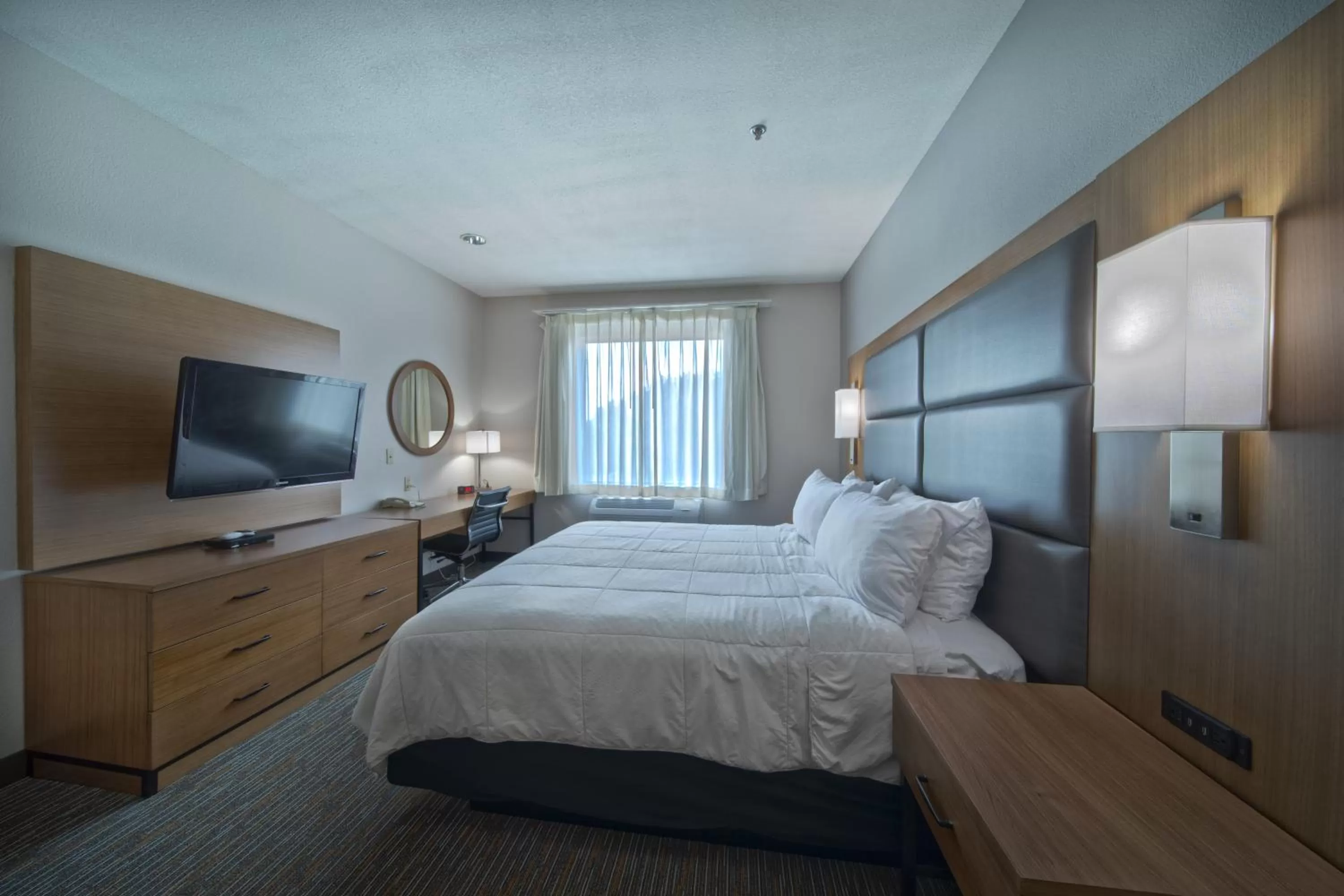 King Studio Suite - Non-Smoking in Wingate by Wyndham Houston Bush Intercontinental Airport