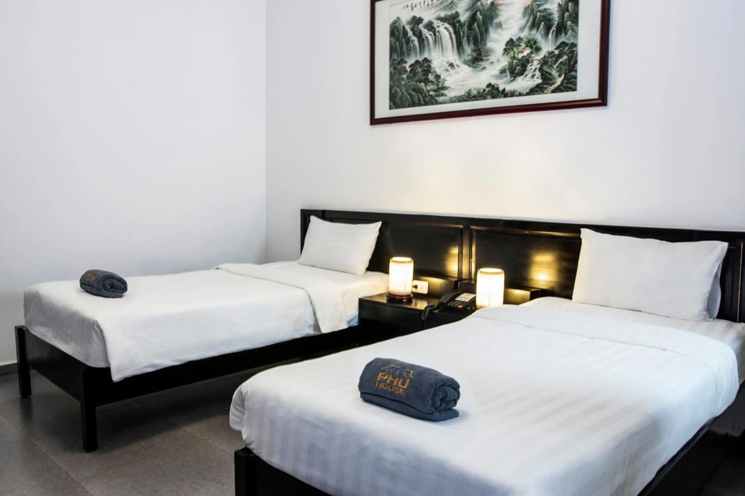 Superior Double or Twin Room with Private Bathroom in Phu House
