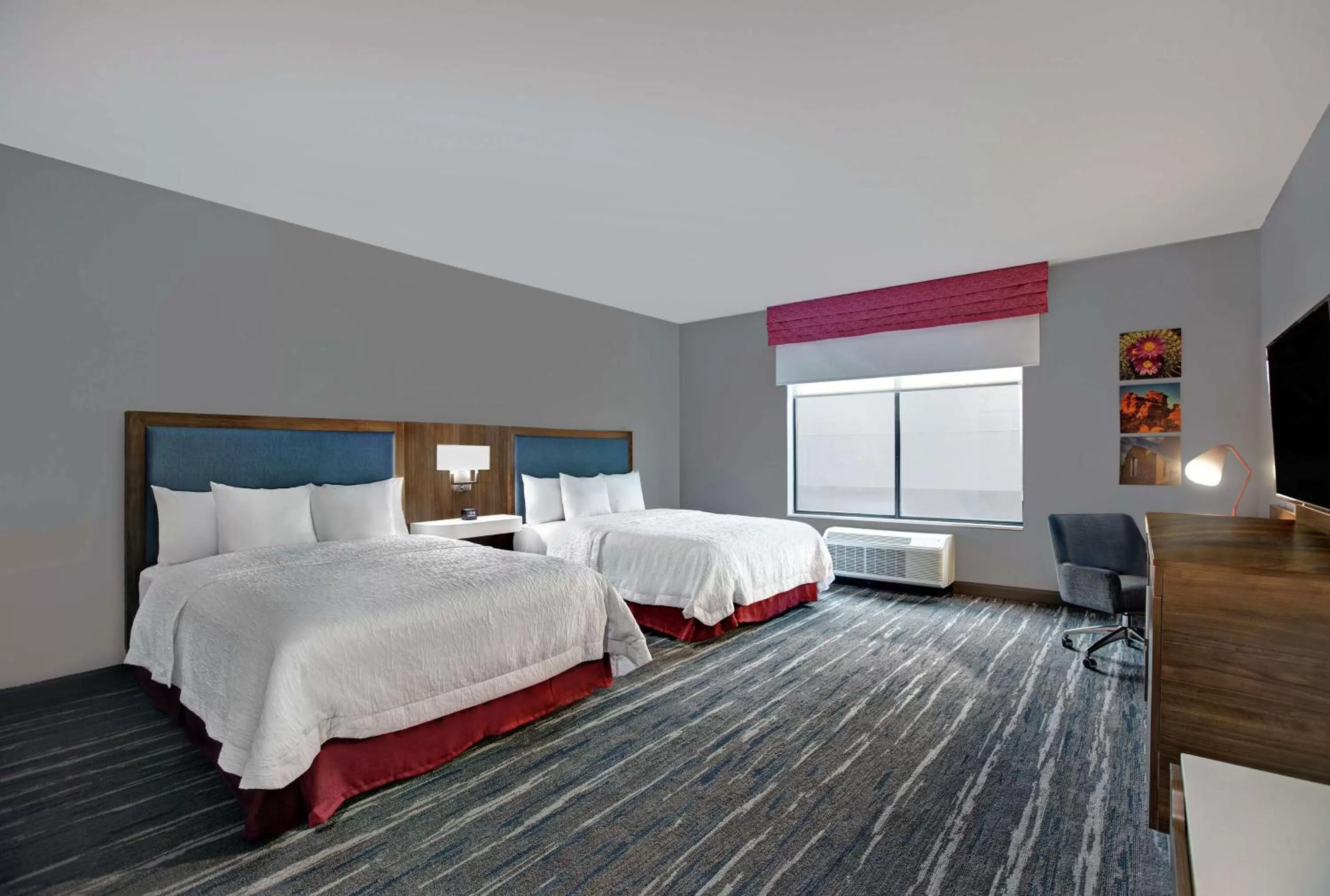 Queen Room with Bath Tub - Mobility Access/Non-Smoking in Hampton Inn Weslaco