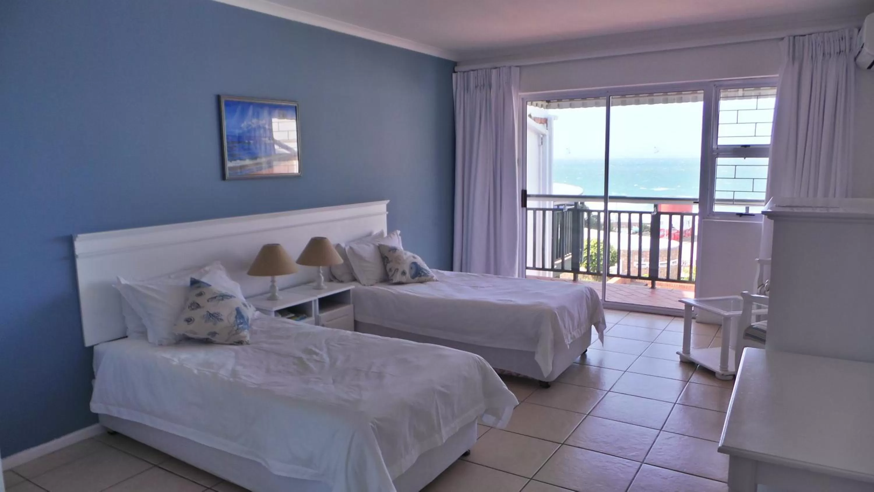 Standard Twin Room with Sea View in Chapman Hotel and Conference Centre