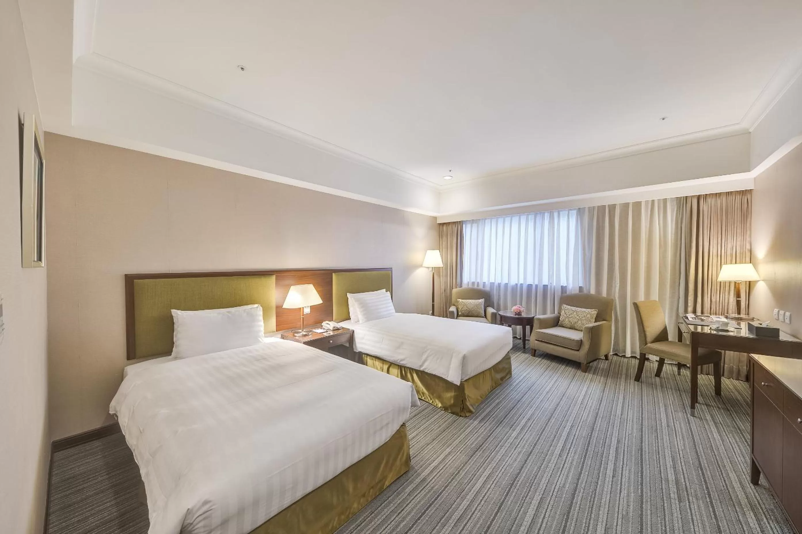 Deluxe Twin Room in Fuji Grand Hotel