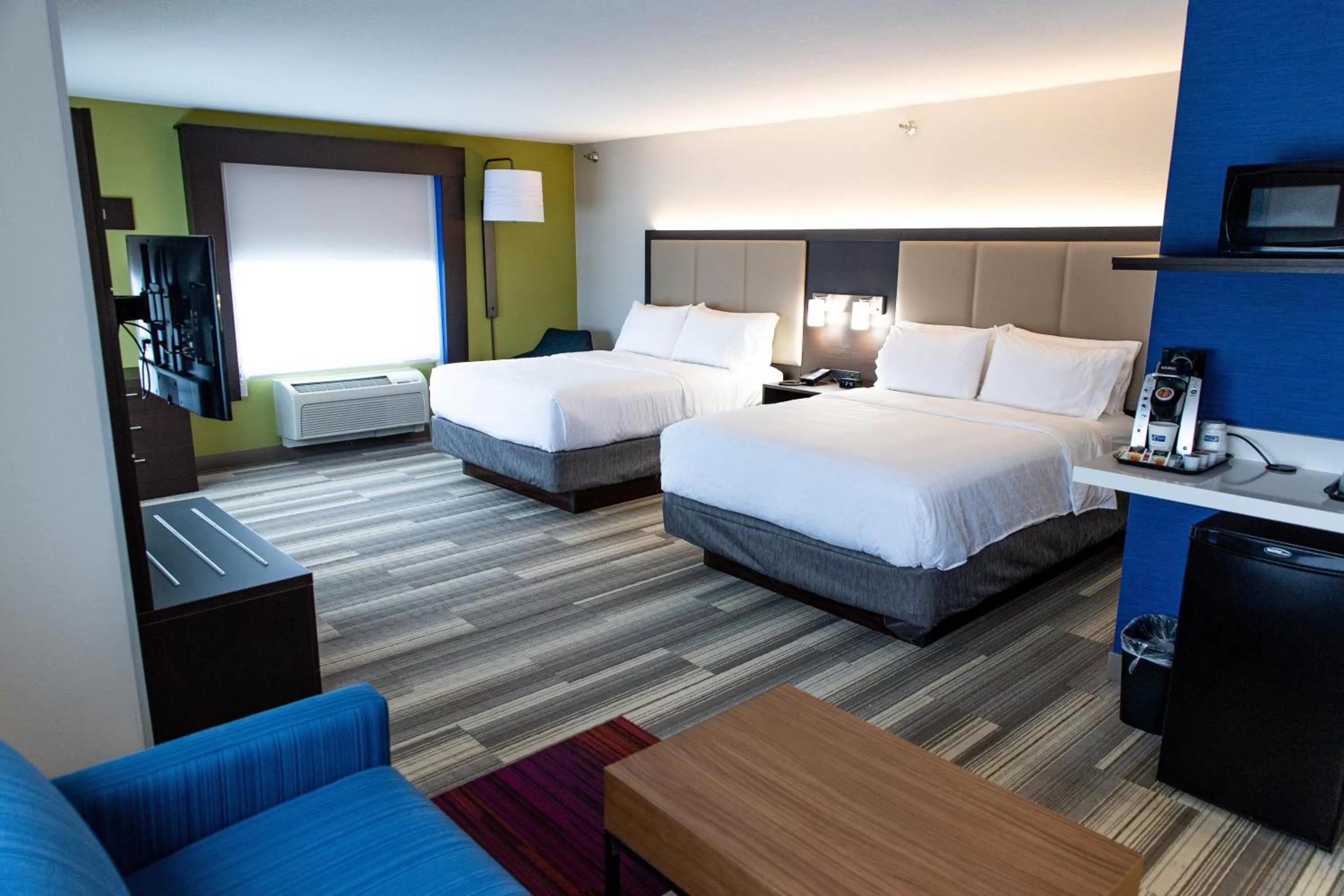 Standard Queen Room with Two Queen Beds - Extra Floor Space in Holiday Inn Express - Columbus - Dublin by IHG