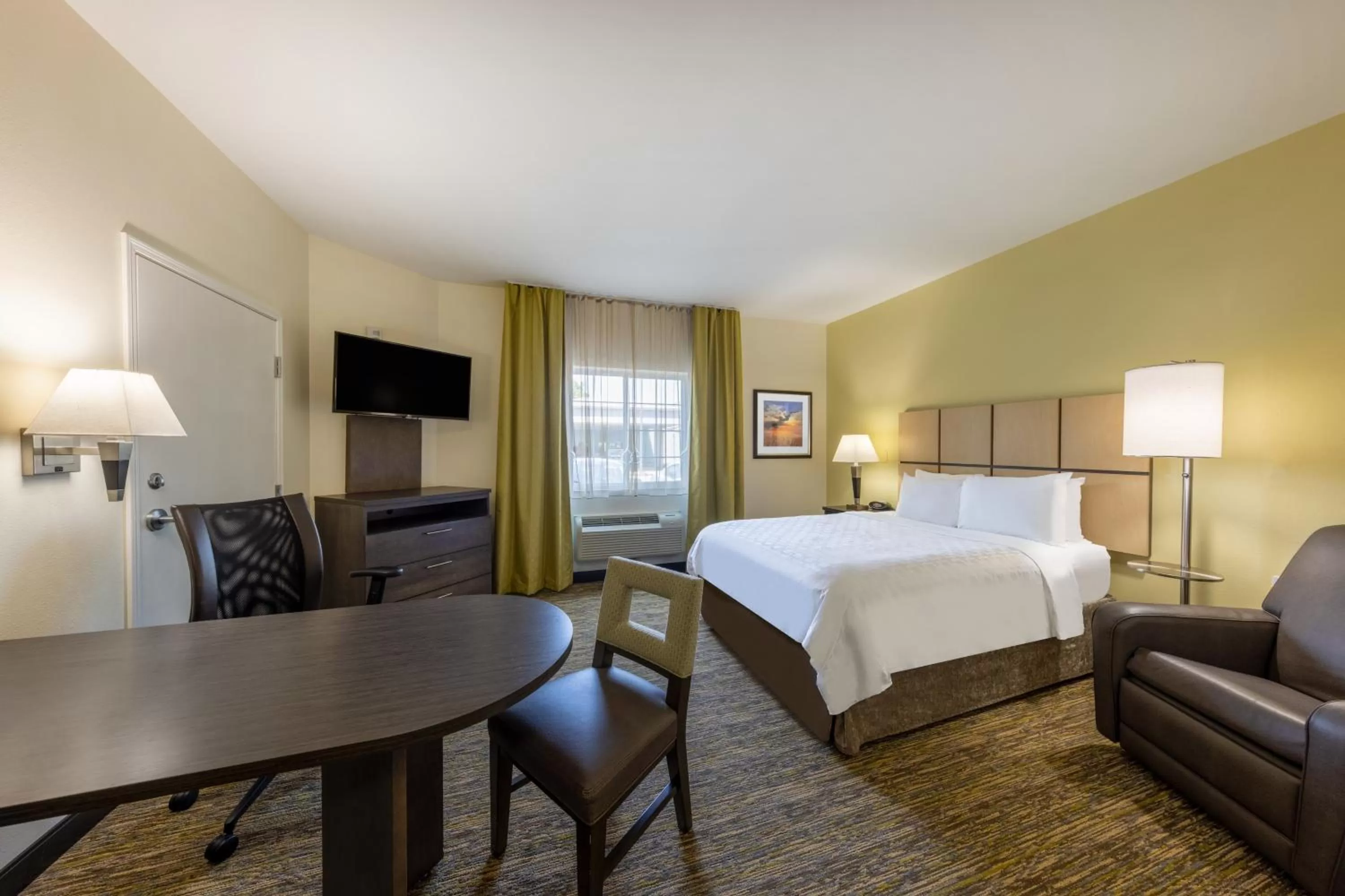 Queen Studio in Candlewood Suites Springfield-Medical District by IHG