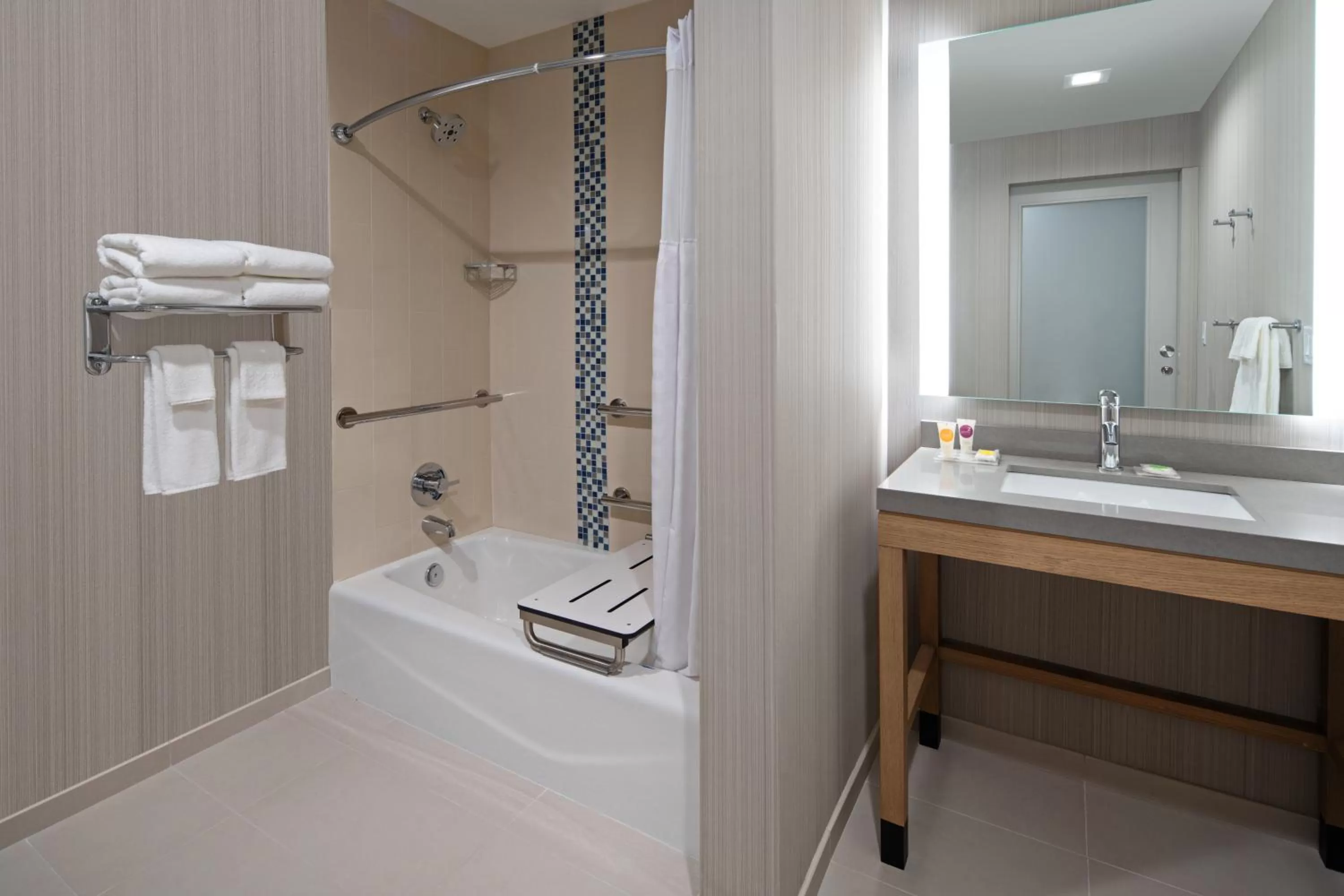 Queen Room with Two Queen Beds, Sofa Bed and Roll-in Shower - Disability Access in Hyatt Place Bakersfield