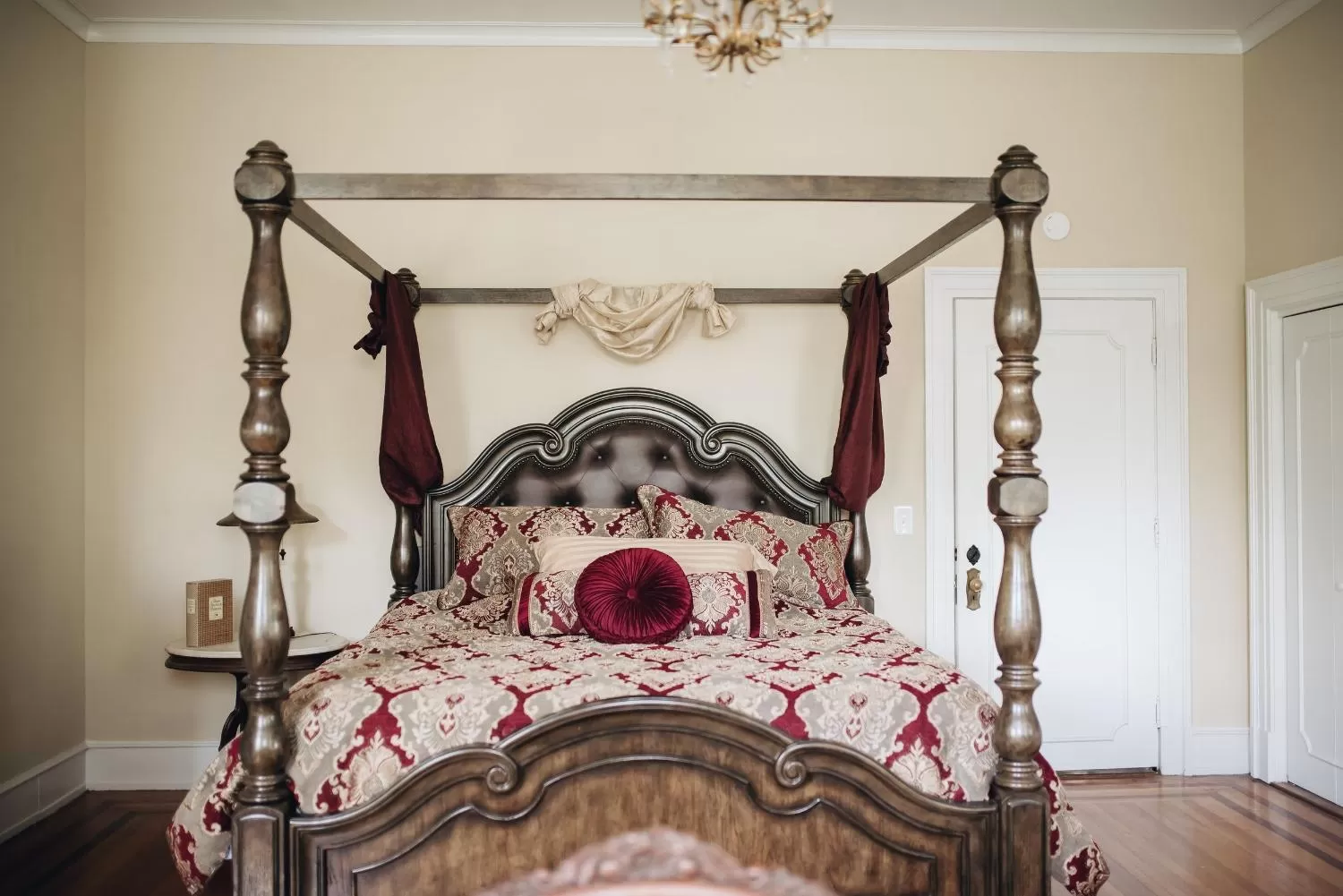 Superior King Room in 1912 Bed and Breakfast