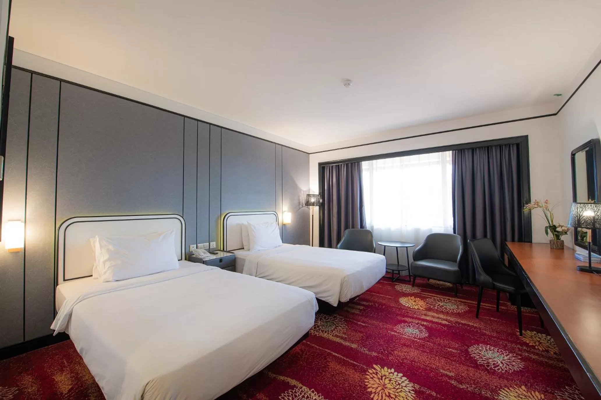 Deluxe Twin Room in Sabah Hotel