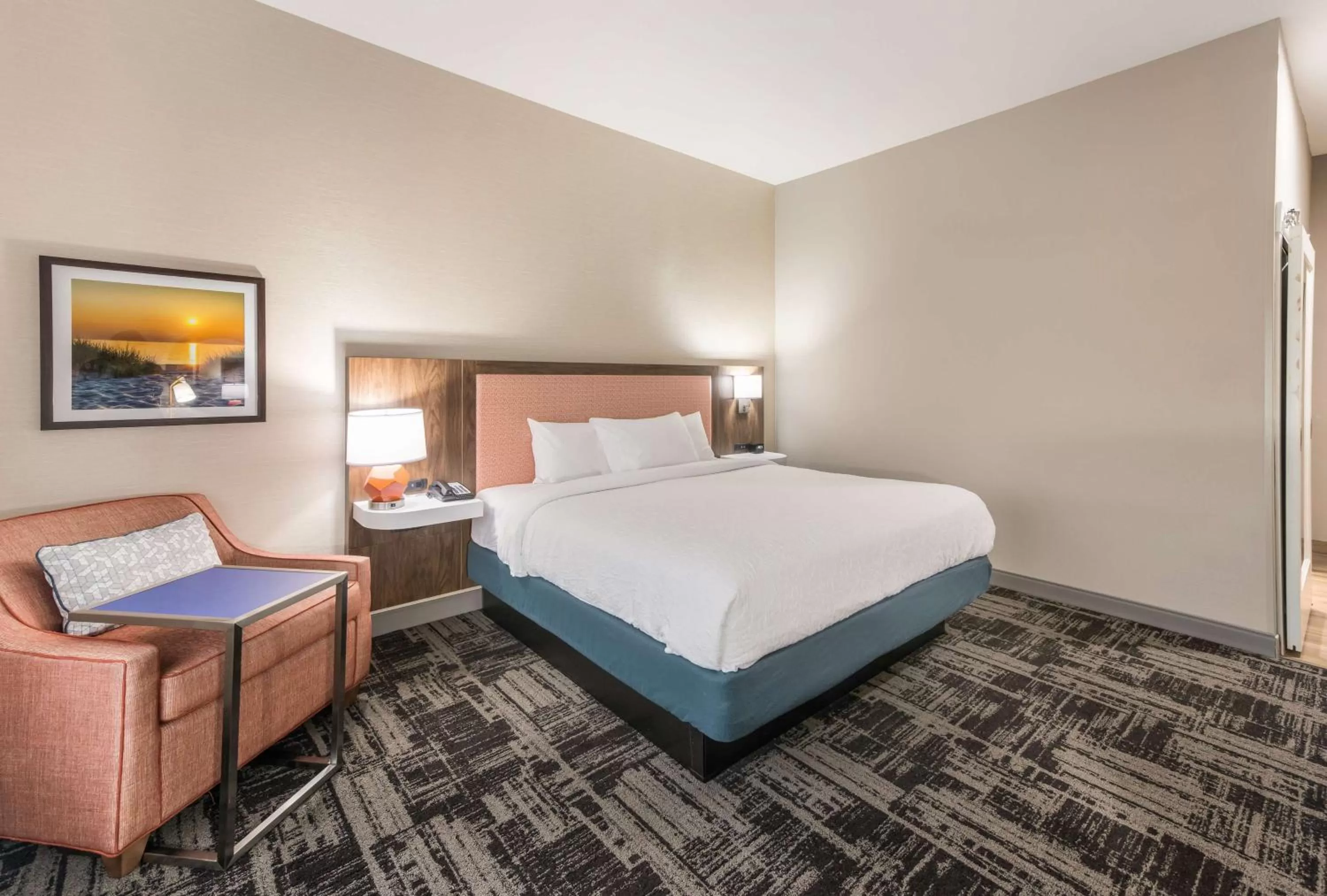 King Room - Hearing Access/Non-Smoking in Hampton Inn & Suites Benton Harbor, MI